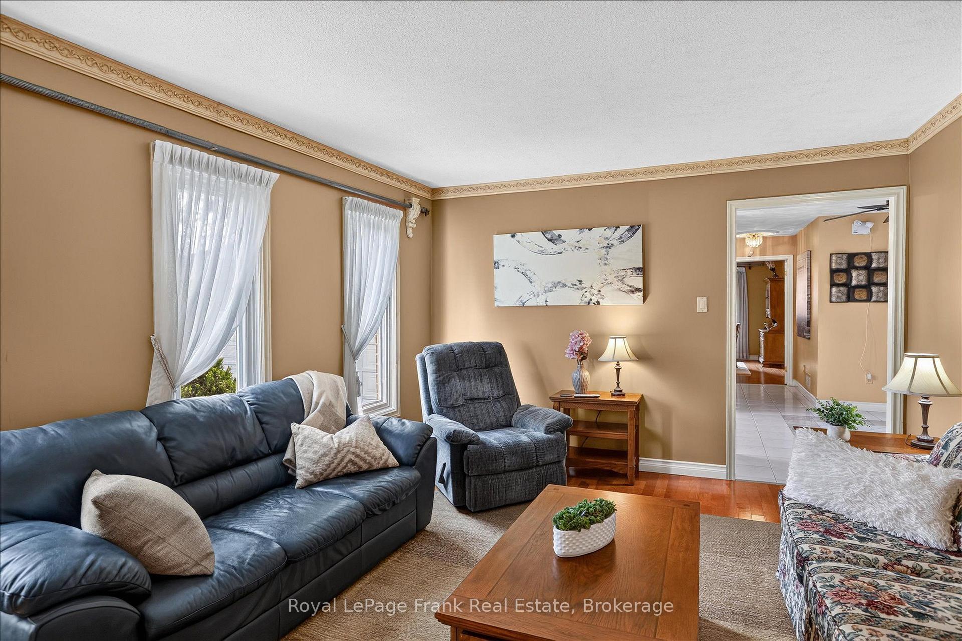 Photo 9 of 535 Fortye Drive, Peterborough, Otonabee Ward 1 — HOMEH