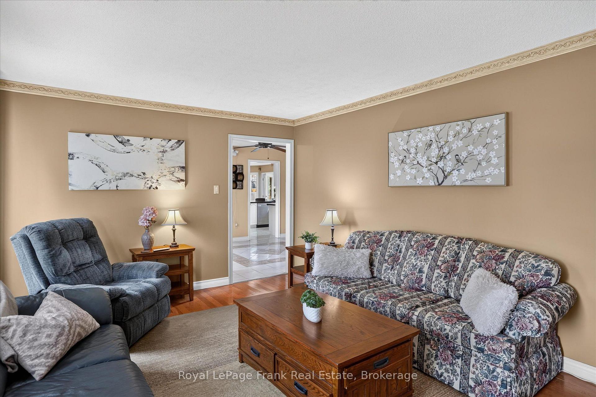 Photo 10 of 535 Fortye Drive, Peterborough, Otonabee Ward 1 — HOMEH