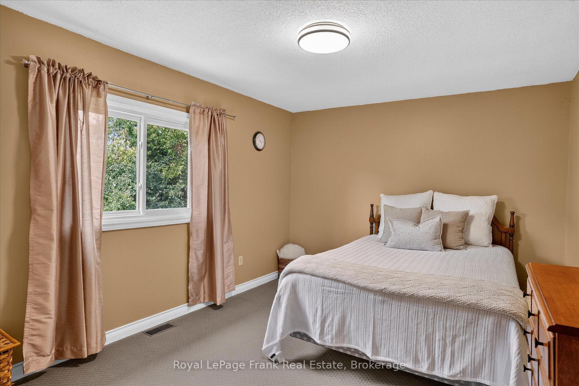 Photo 30 of 535 Fortye Drive, Peterborough, Otonabee Ward 1 — HOMEH