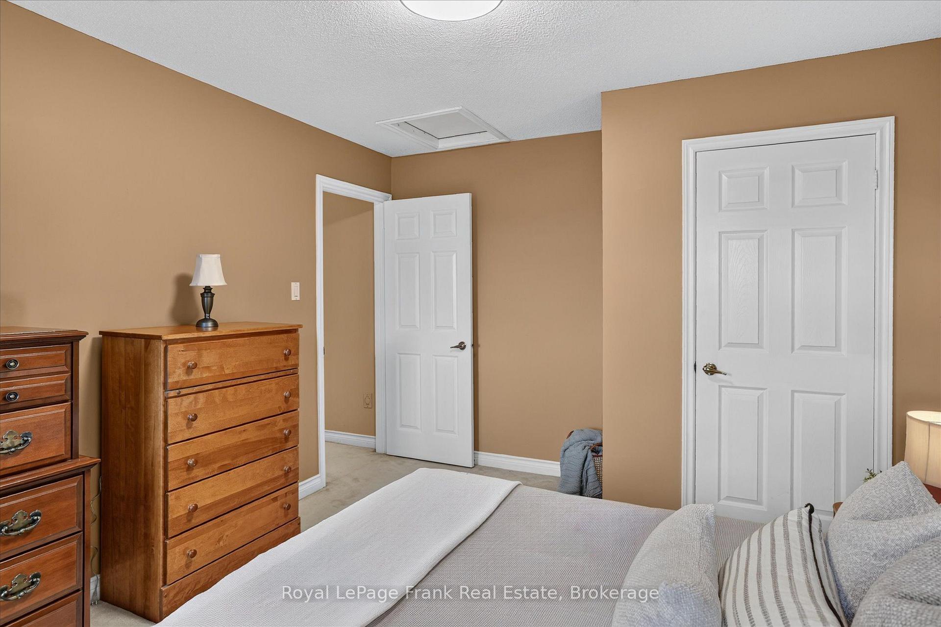 Photo 33 of 535 Fortye Drive, Peterborough, Otonabee Ward 1 — HOMEH