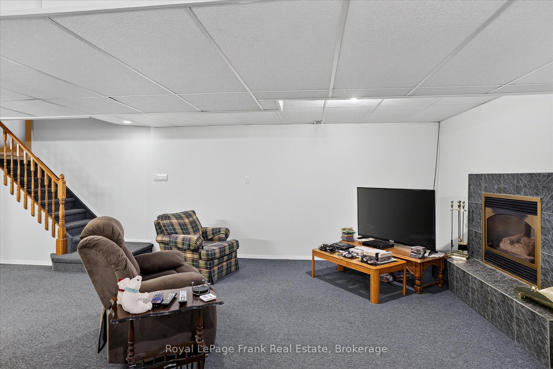 Photo 37 of 535 Fortye Drive, Peterborough, Otonabee Ward 1 — HOMEH
