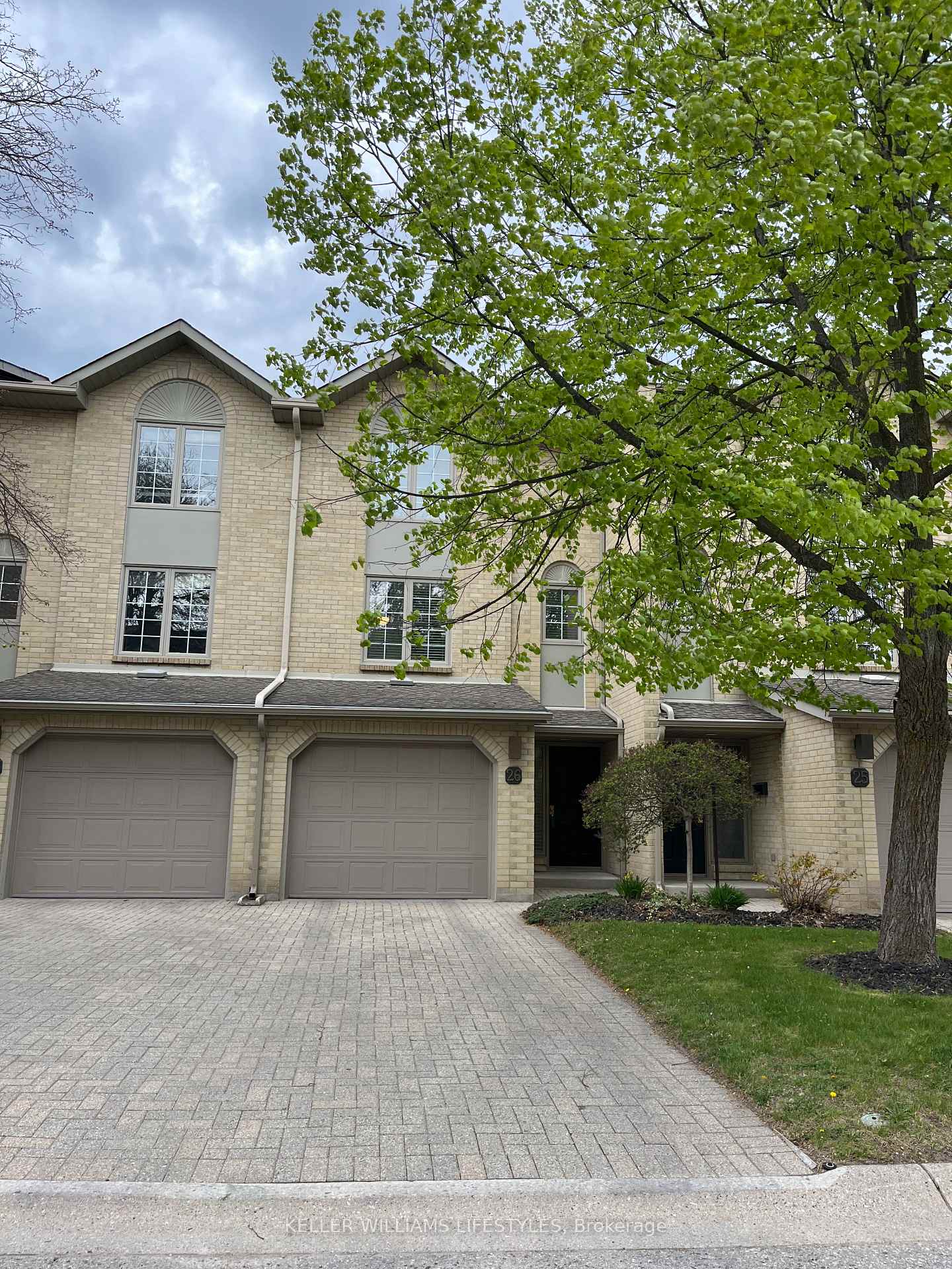 Front of Unit 26, 1399 Commissioners Road W