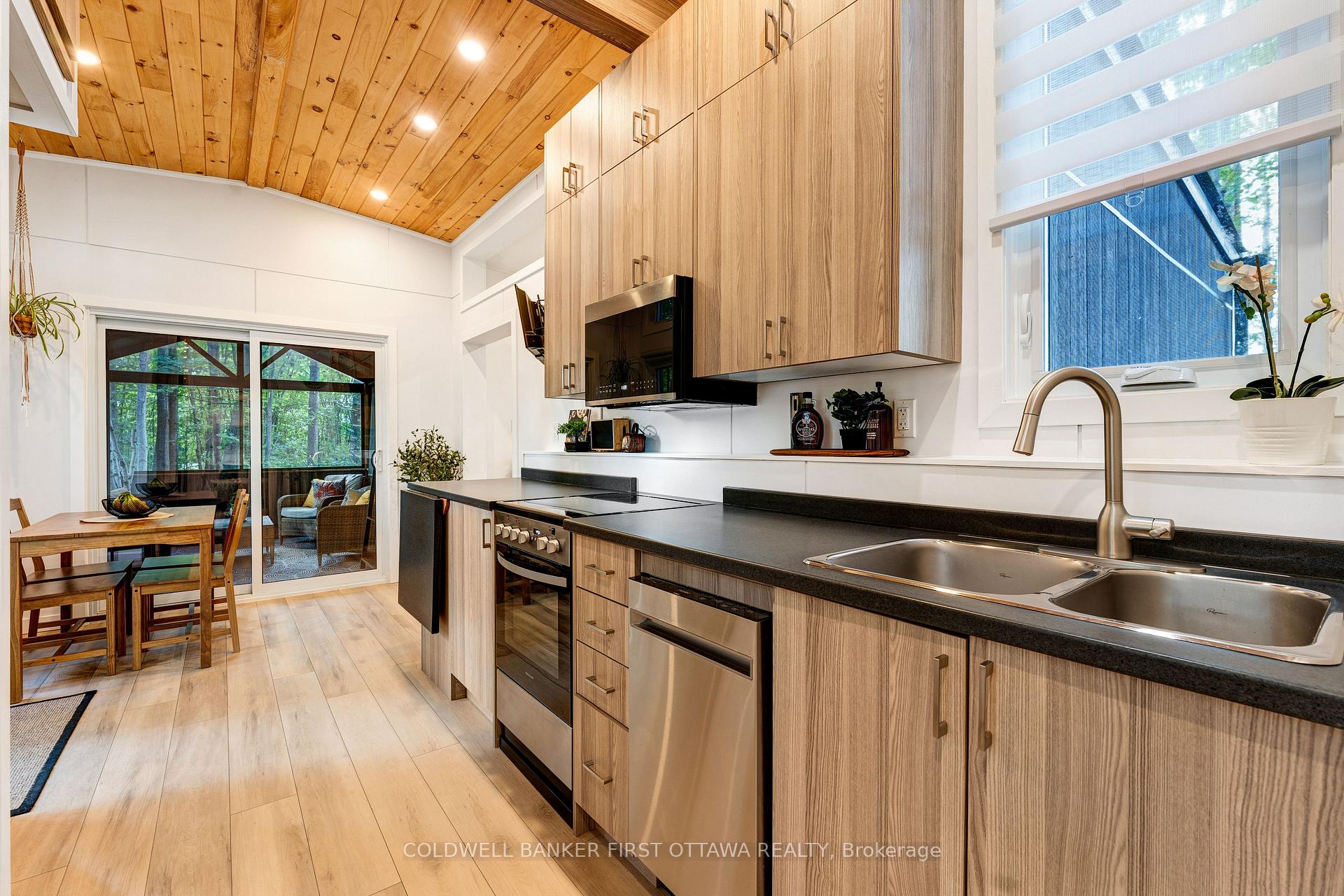 Photo 29 of 194 Tay Ridge Drive, Tay Valley, Bathurst/Burgess & Sherbrooke (Bathurst) Twp — HOMEH