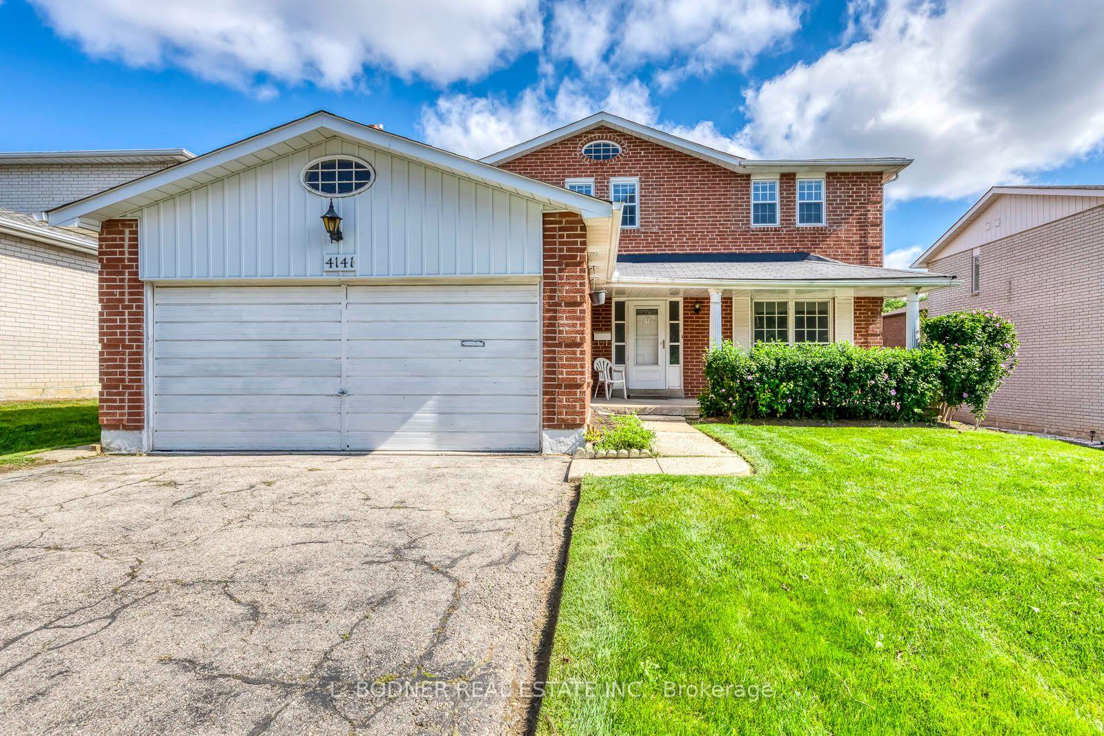 Photo 2 of 4141 Garrowhill Trail, Mississauga, Rathwood — HOMEH