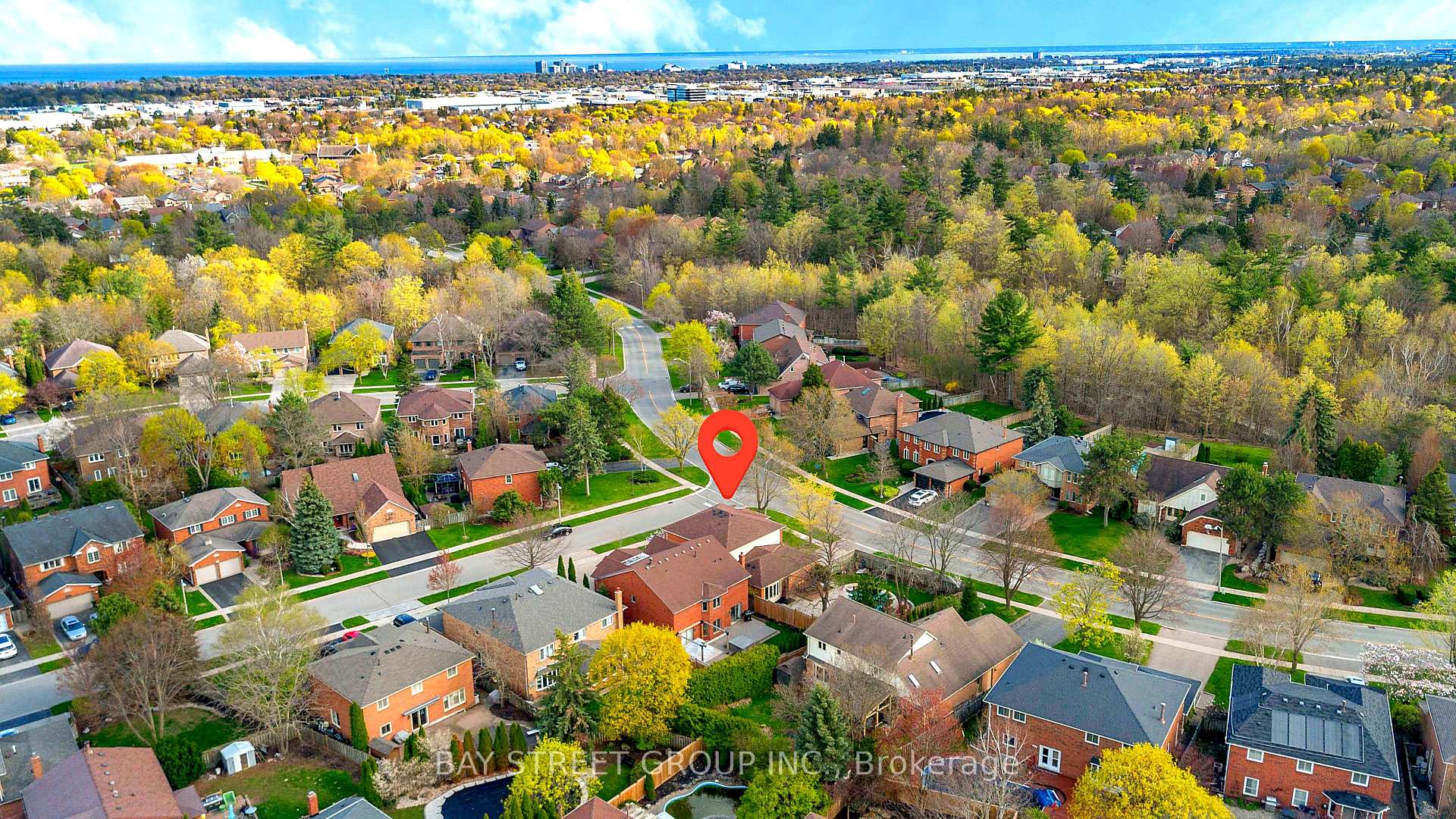 Photo 4 of 1305 Monks Passage, Oakville, Glen Abbey — HOMEH