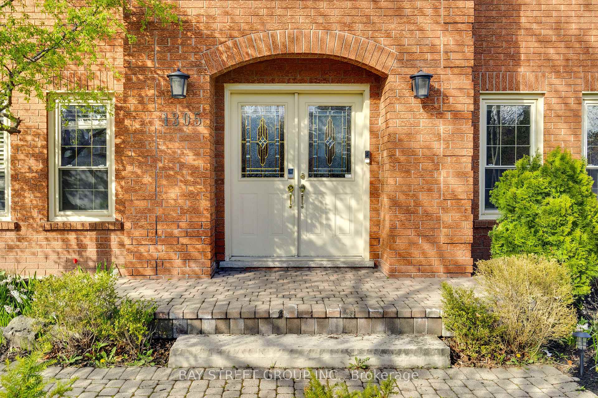 Photo 7 of 1305 Monks Passage, Oakville, Glen Abbey — HOMEH