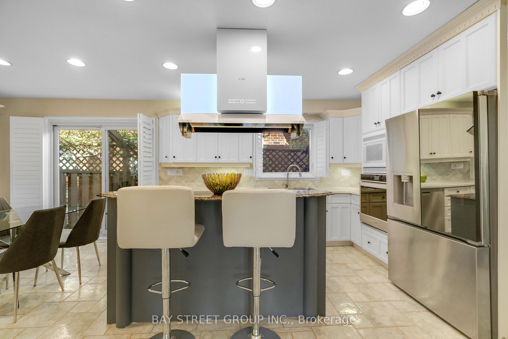 Photo 17 of 1305 Monks Passage, Oakville, Glen Abbey — HOMEH