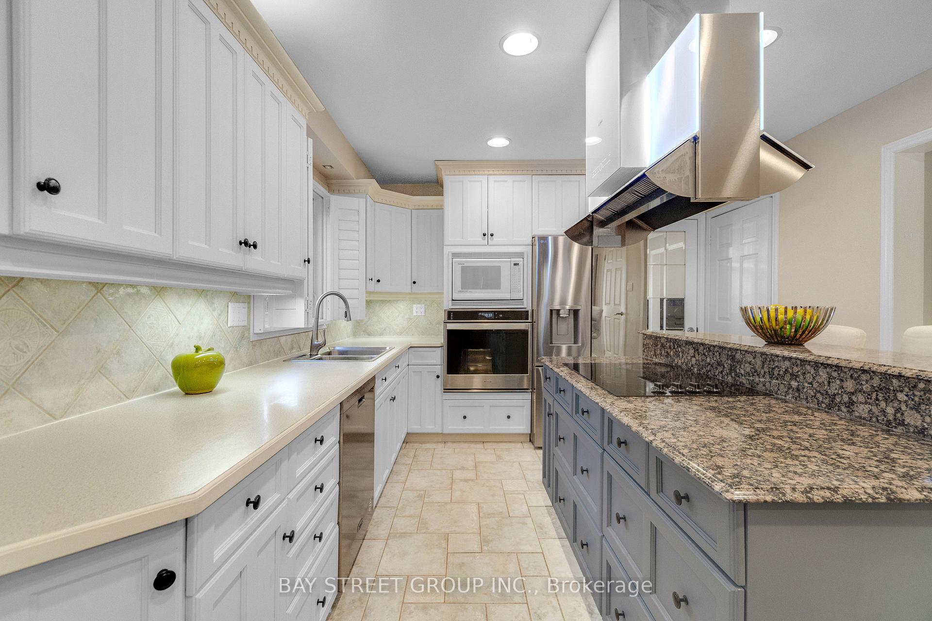 Photo 19 of 1305 Monks Passage, Oakville, Glen Abbey — HOMEH