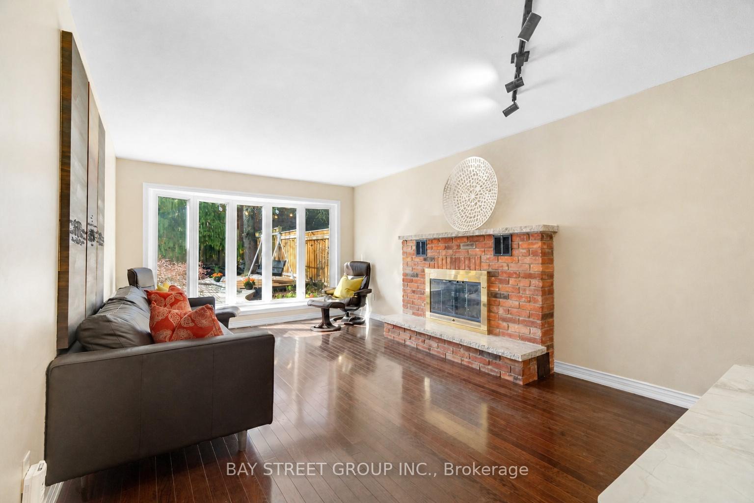 Photo 21 of 1305 Monks Passage, Oakville, Glen Abbey — HOMEH