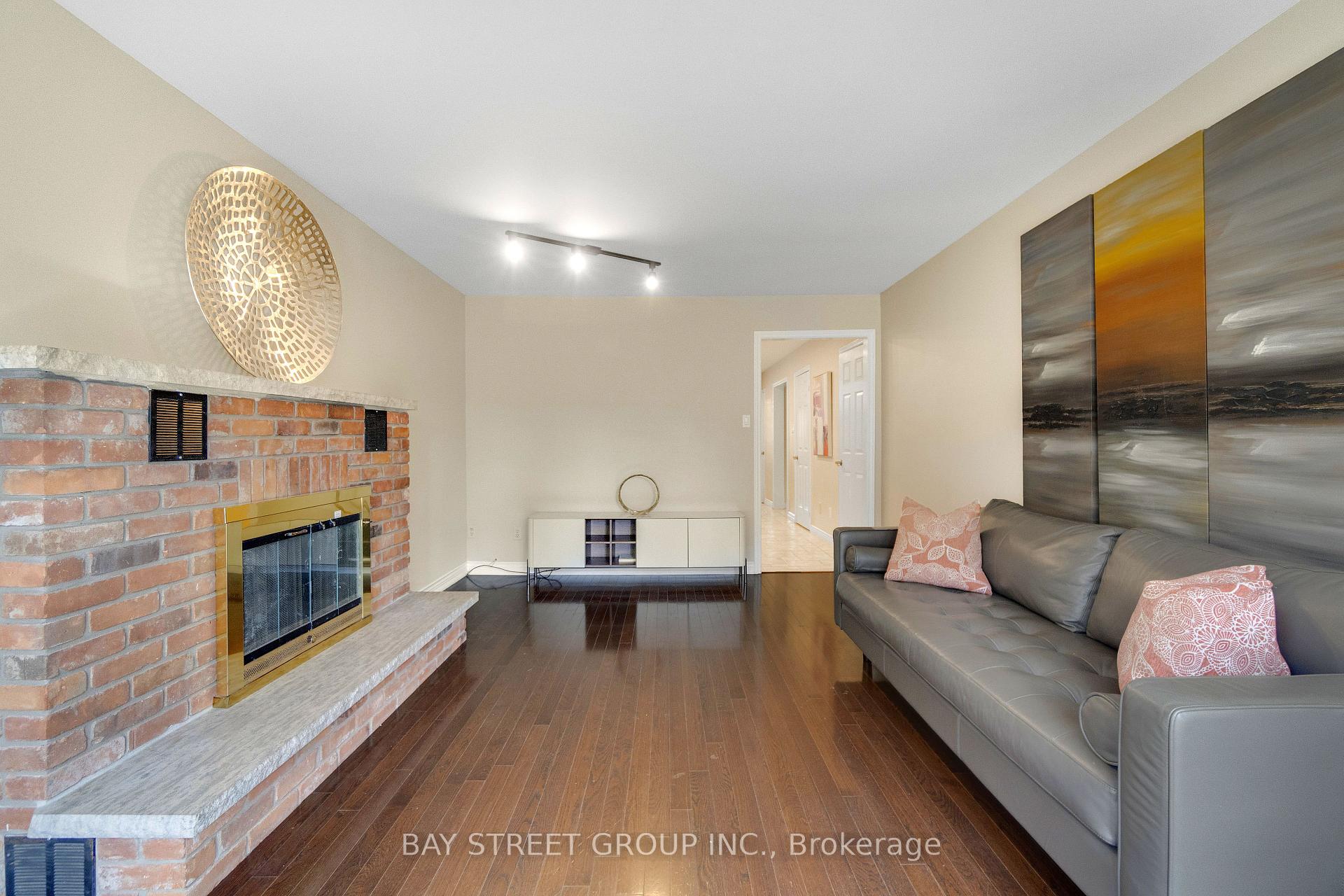 Photo 24 of 1305 Monks Passage, Oakville, Glen Abbey — HOMEH