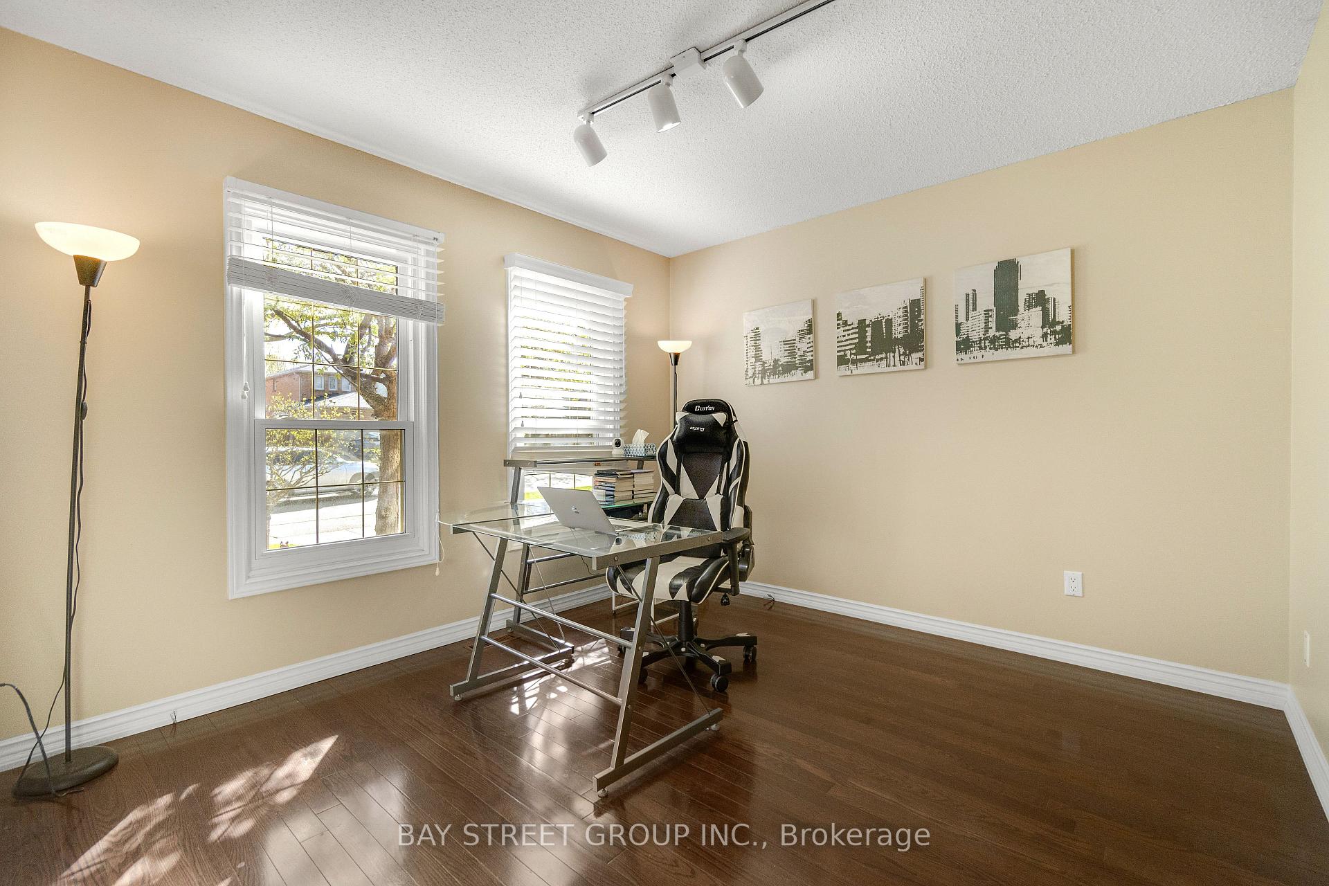 Photo 25 of 1305 Monks Passage, Oakville, Glen Abbey — HOMEH