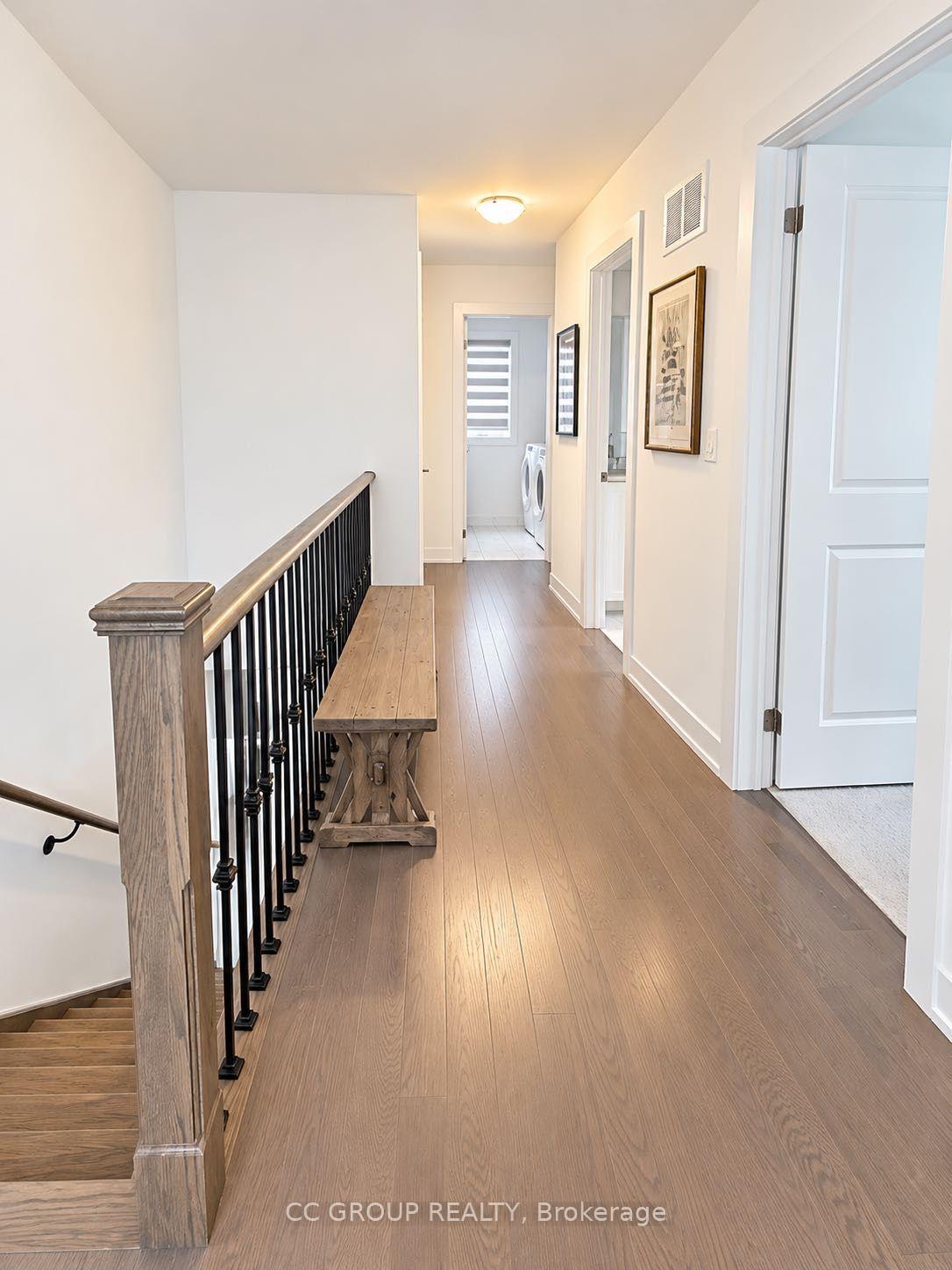 Photo 5 of 28 Whippletree Drive, East Gwillimbury, Holland Landing — HOMEH