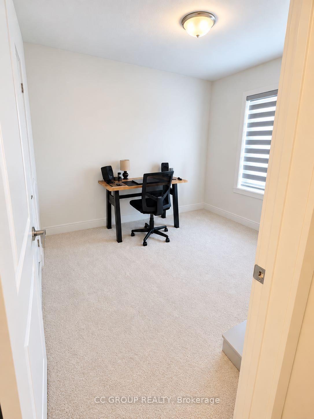 Photo 9 of 28 Whippletree Drive, East Gwillimbury, Holland Landing — HOMEH