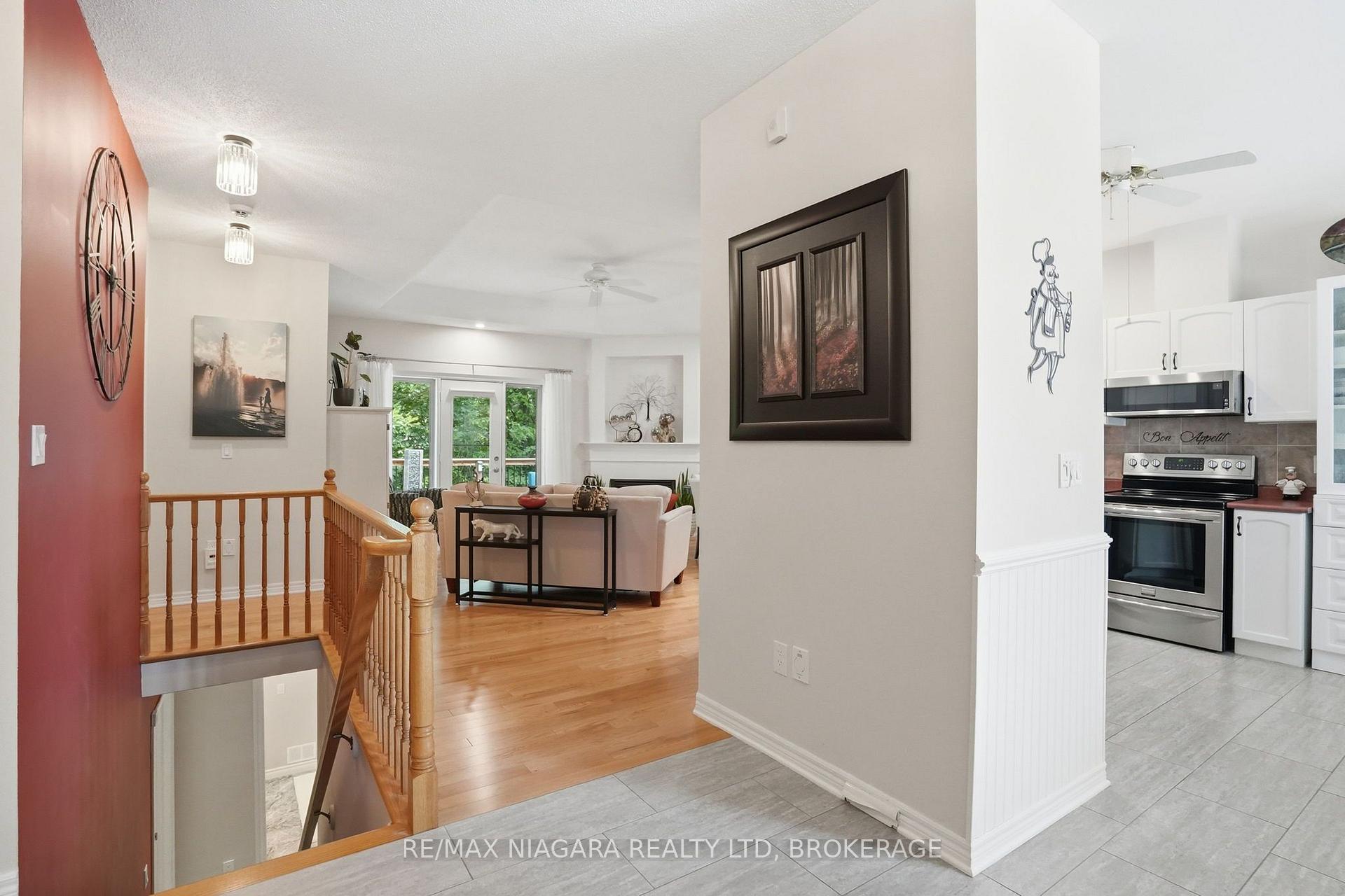 Photo 6 of Unit 10, 99 Linwell Road, St. Catharines, Lakeport — HOMEH