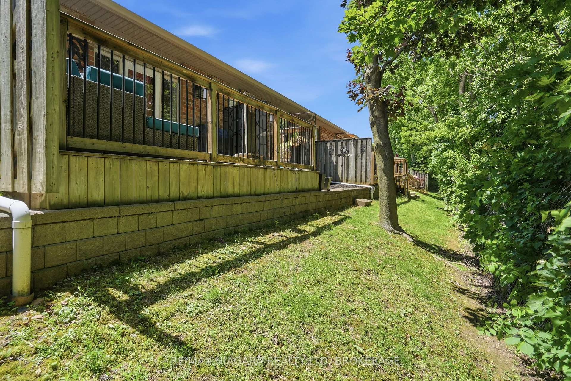 Photo 41 of Unit 10, 99 Linwell Road, St. Catharines, Lakeport — HOMEH