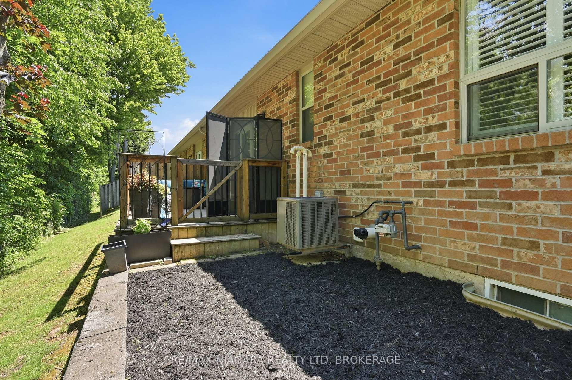 Photo 43 of Unit 10, 99 Linwell Road, St. Catharines, Lakeport — HOMEH