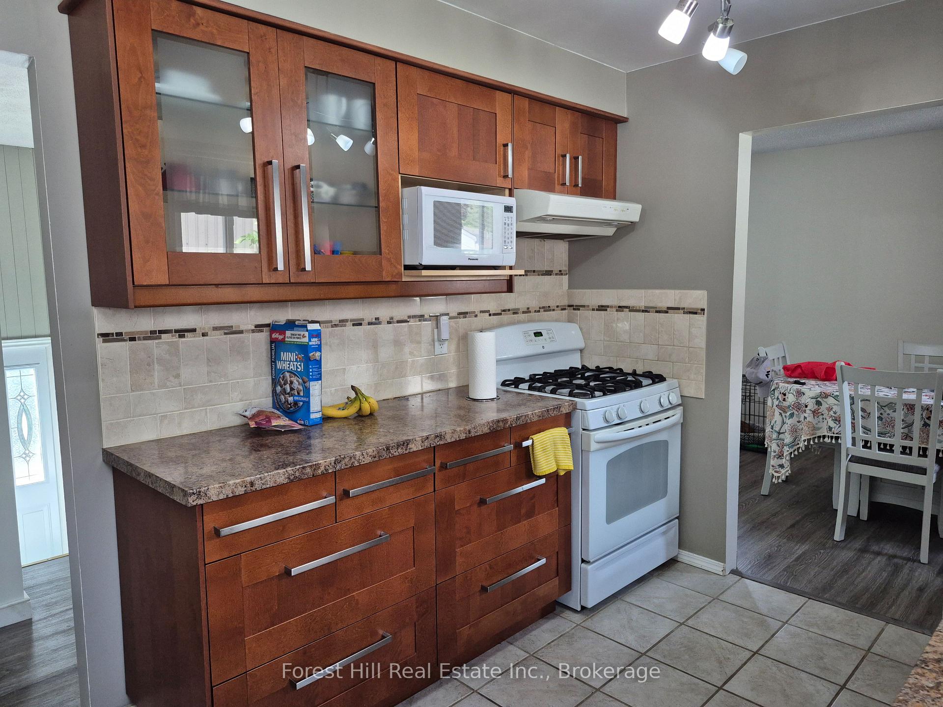 Photo 9 of 679 Simcoe Avenue W, Tay, Port McNicoll — HOMEH