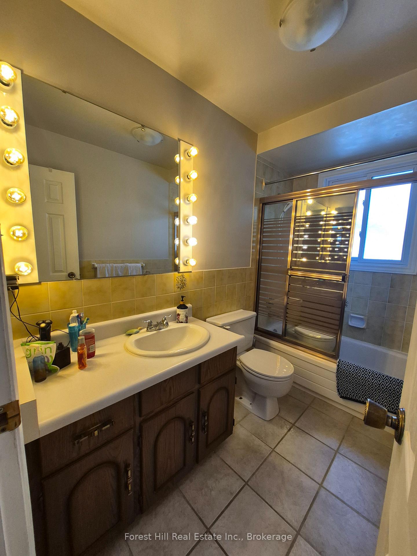 Photo 27 of 679 Simcoe Avenue W, Tay, Port McNicoll — HOMEH