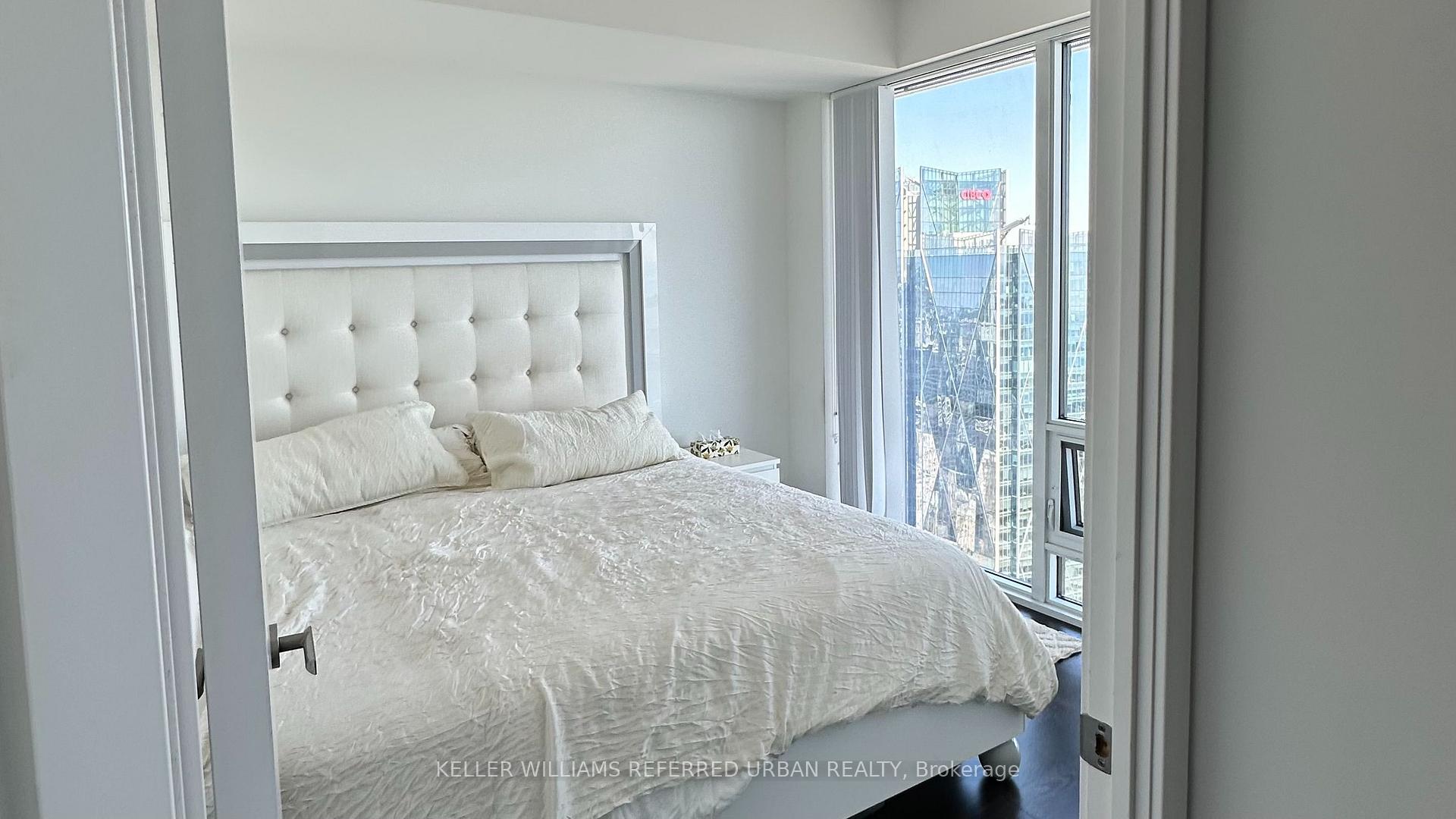 Photo 8 of Unit 7105, 88 Harbour Street, Toronto, Waterfront Communities — HOMEH