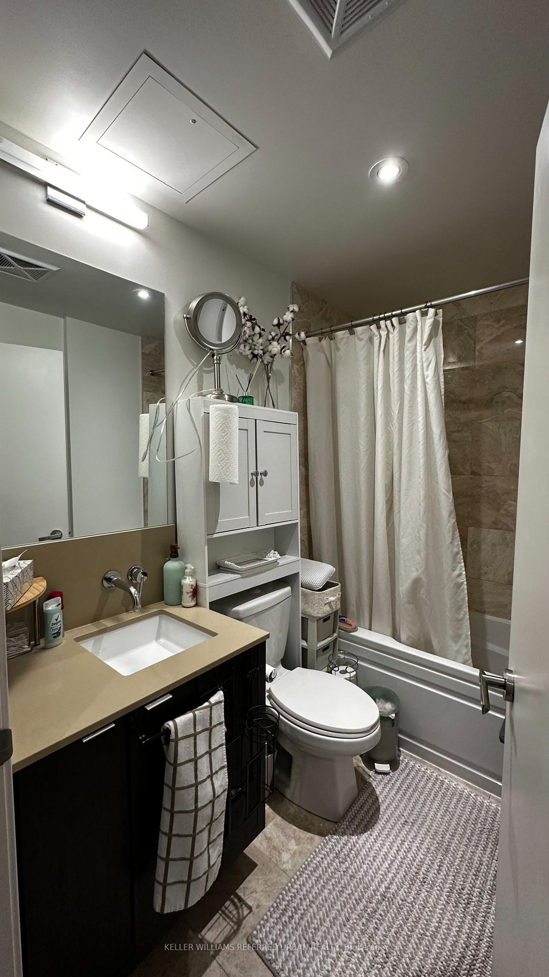Photo 12 of Unit 7105, 88 Harbour Street, Toronto, Waterfront Communities — HOMEH