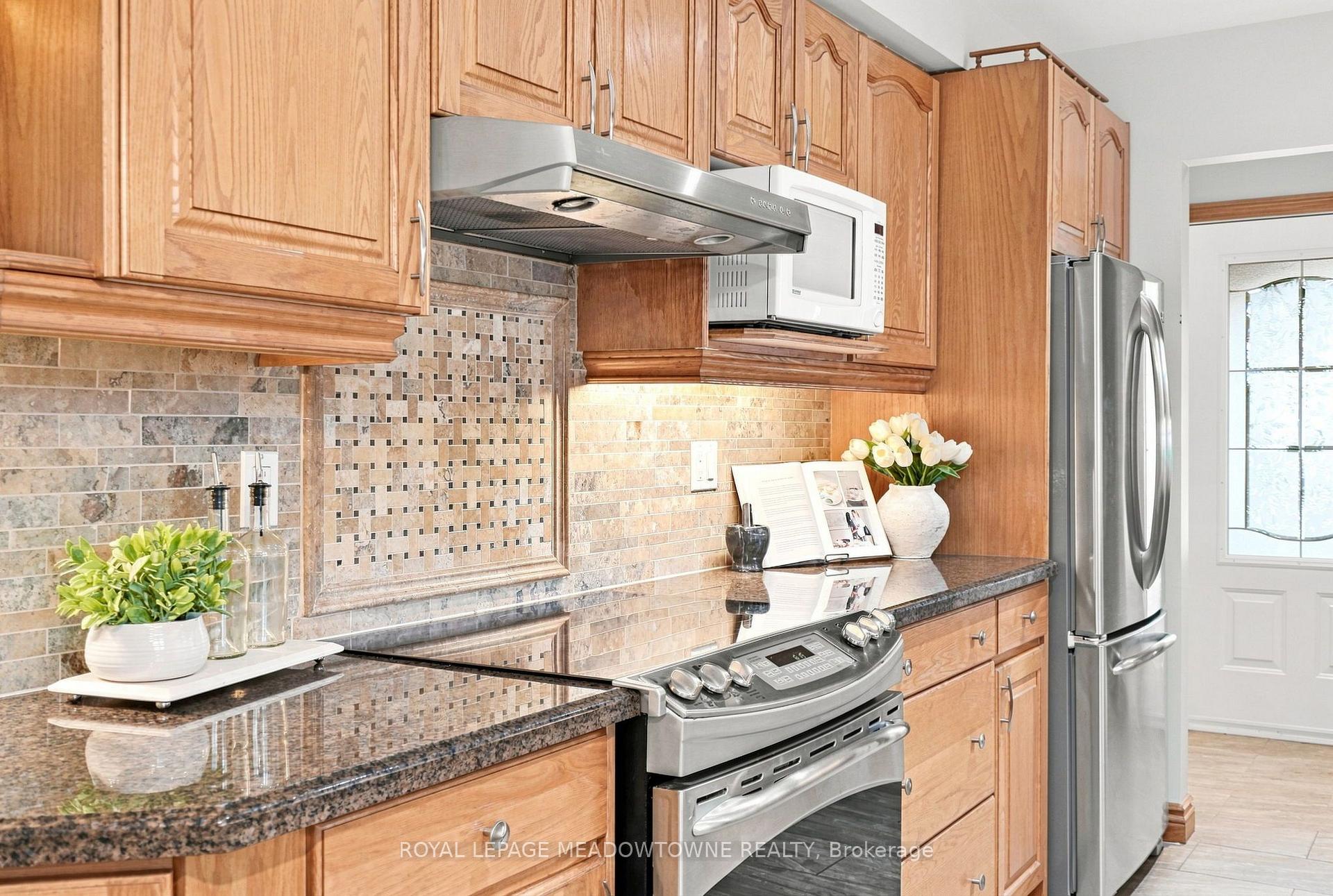 Photo 19 of 621 Moorelands Crescent, Milton, Timberlea — HOMEH
