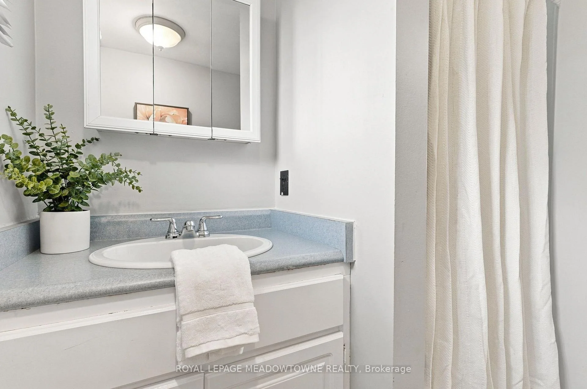 Photo 8 of 621 Moorelands Crescent, Milton, Timberlea — HOMEH