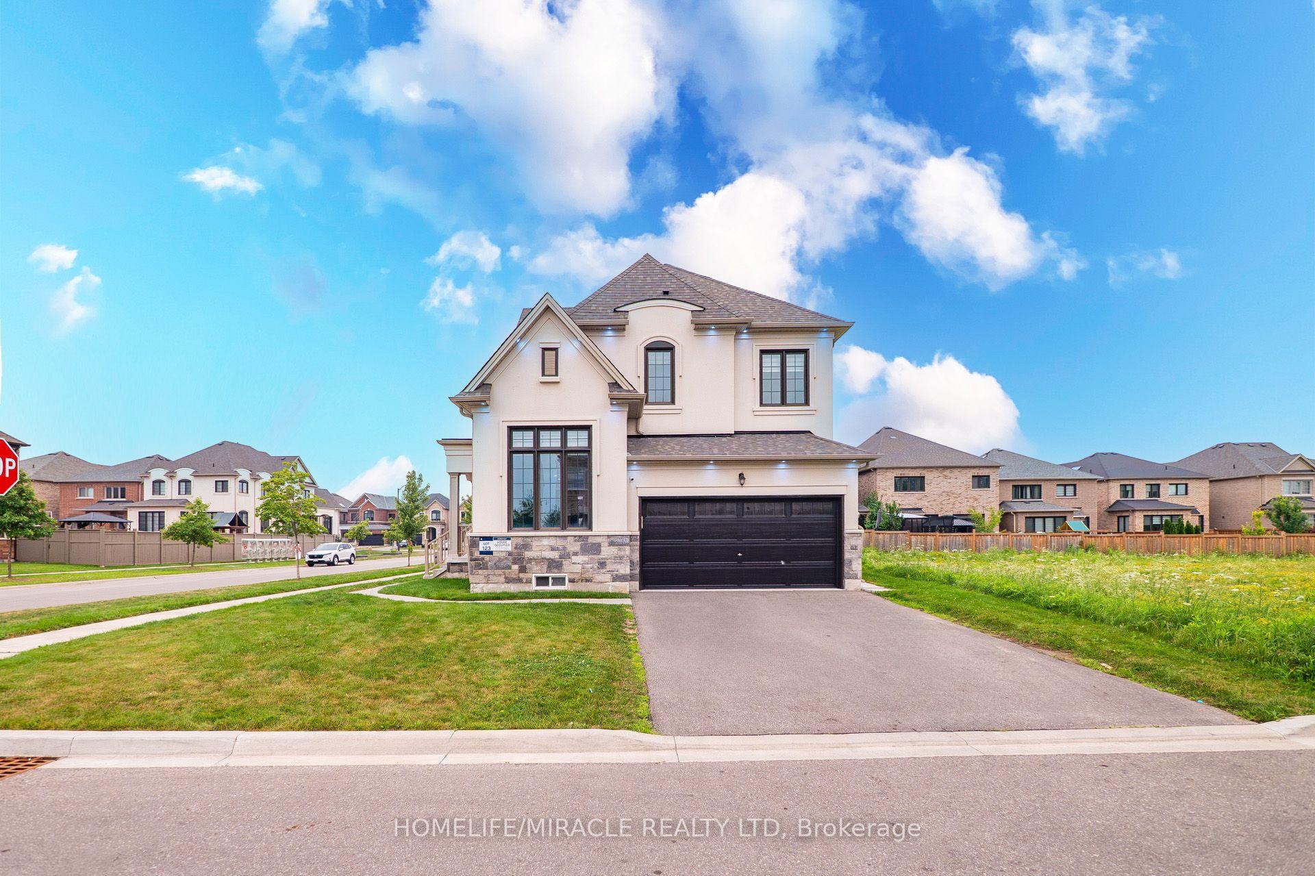 Photo 5 of 4 Vineyard Drive, Brampton, Bram West — HOMEH