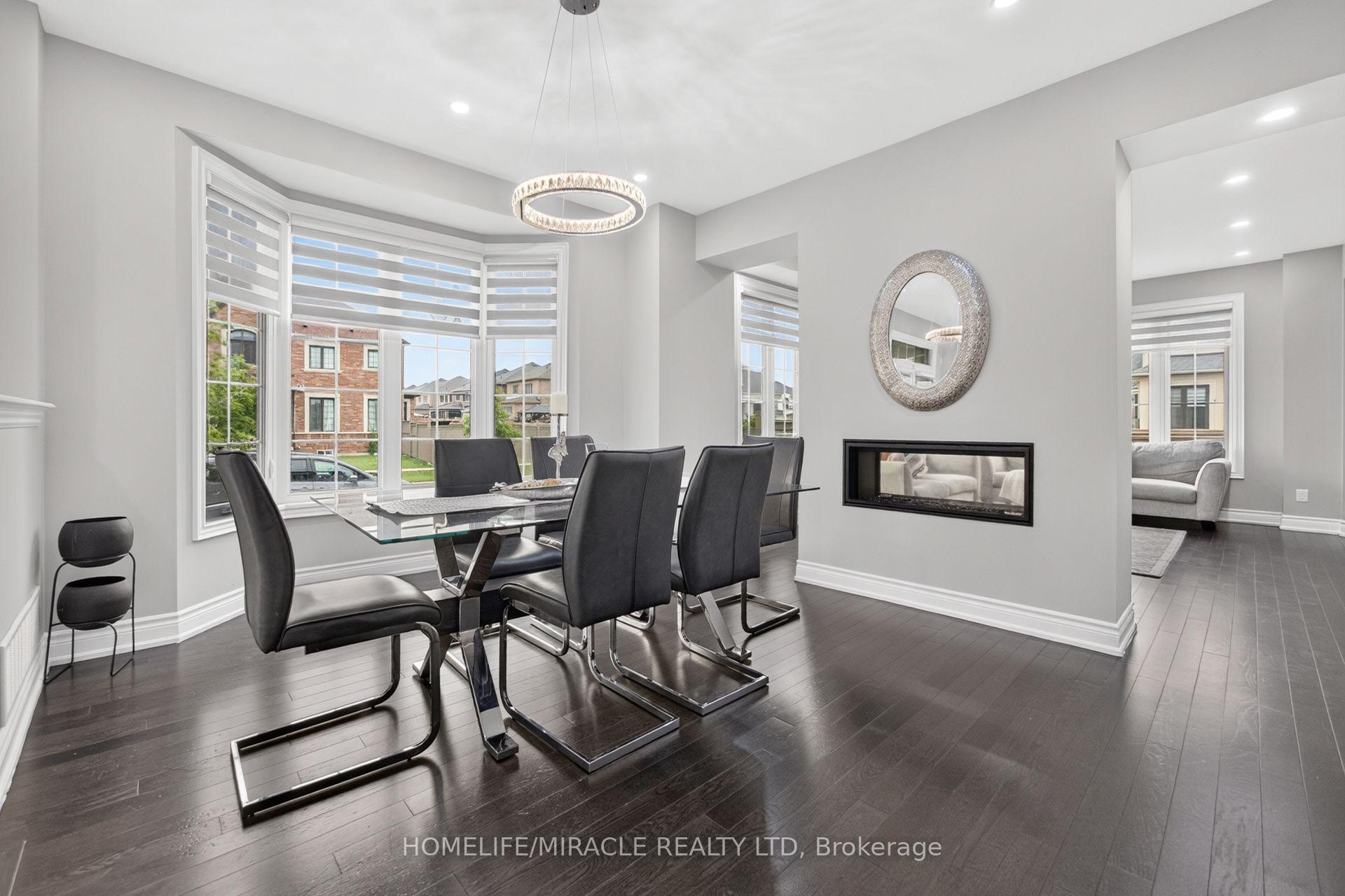 Photo 12 of 4 Vineyard Drive, Brampton, Bram West — HOMEH