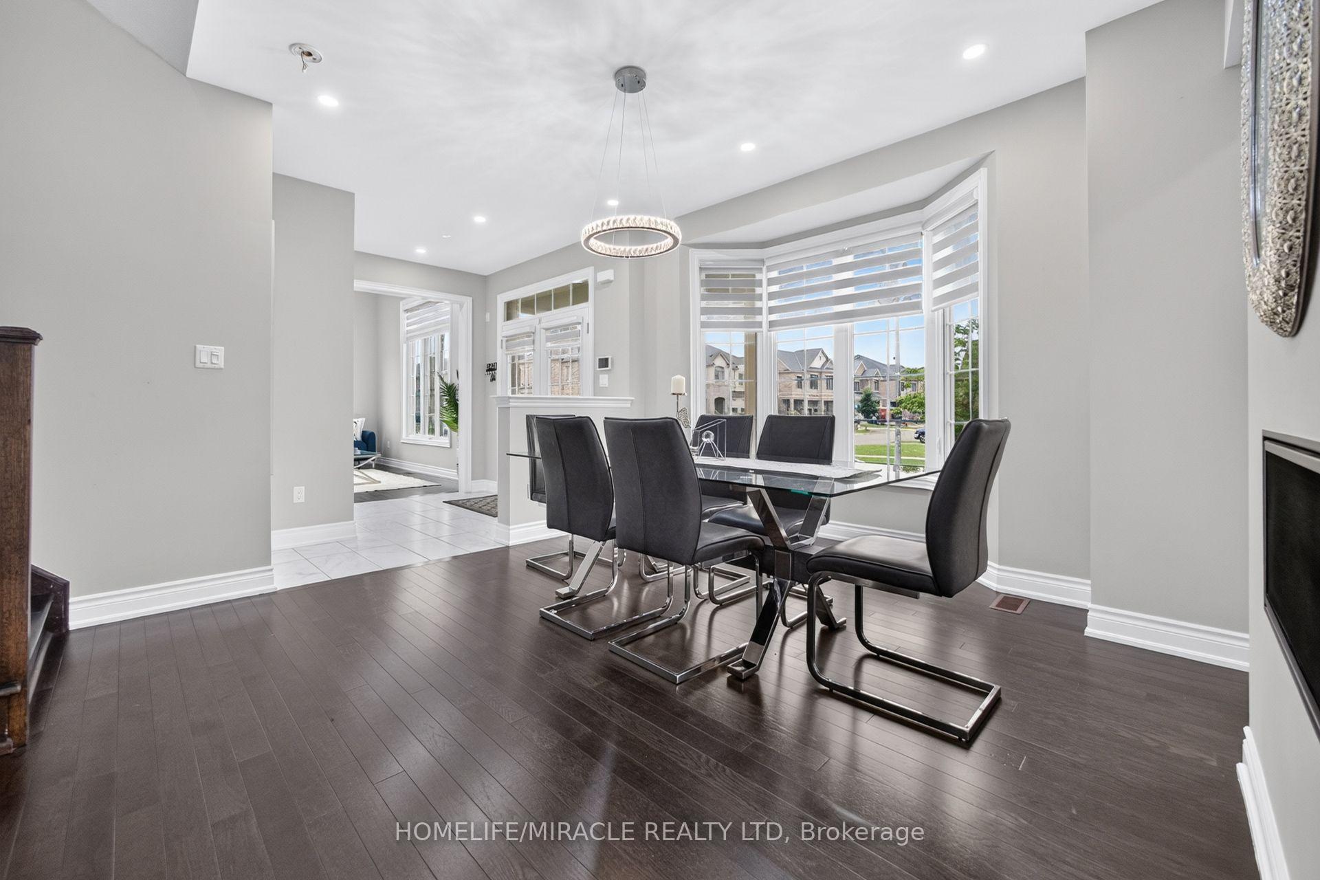 Photo 13 of 4 Vineyard Drive, Brampton, Bram West — HOMEH