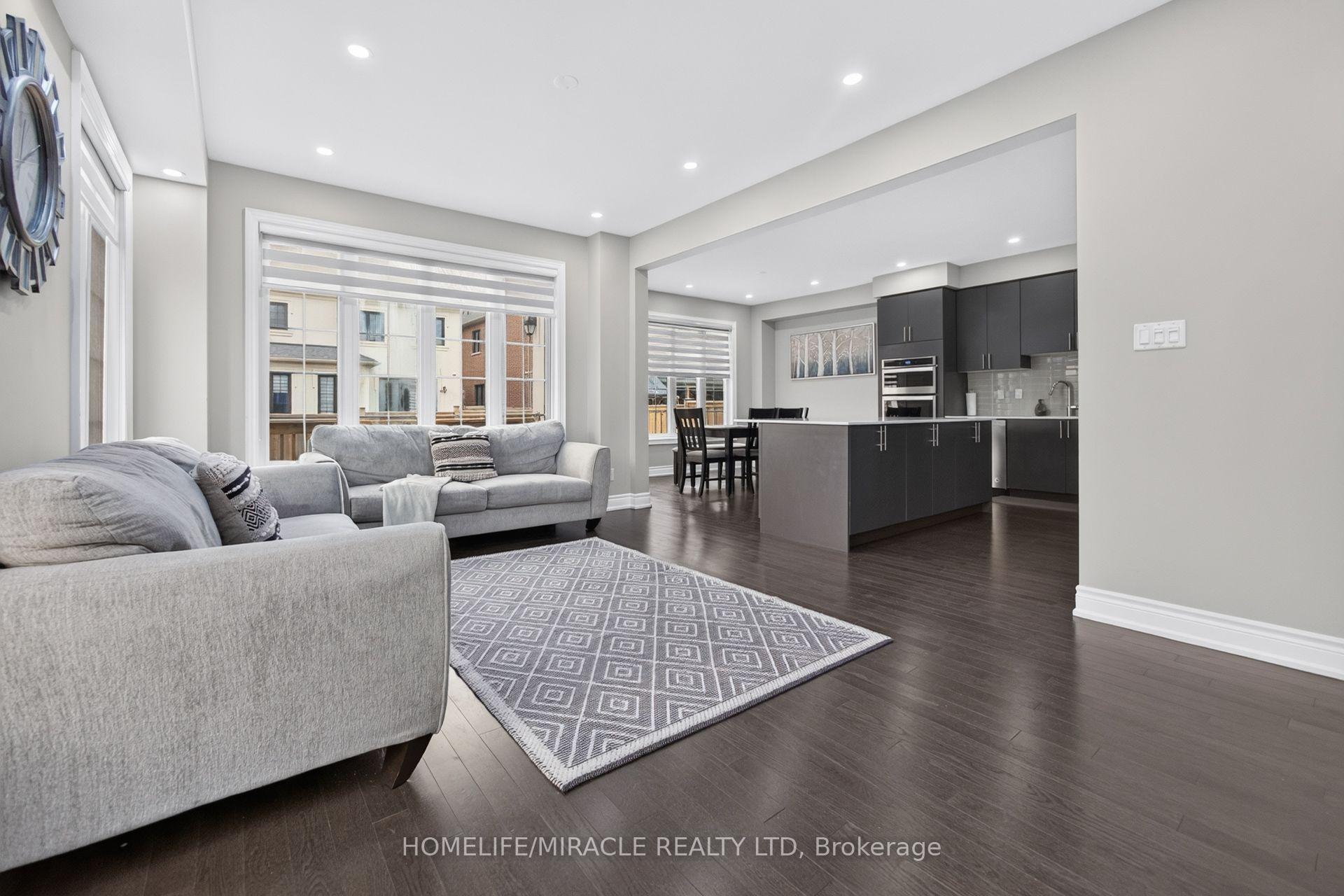 Photo 15 of 4 Vineyard Drive, Brampton, Bram West — HOMEH