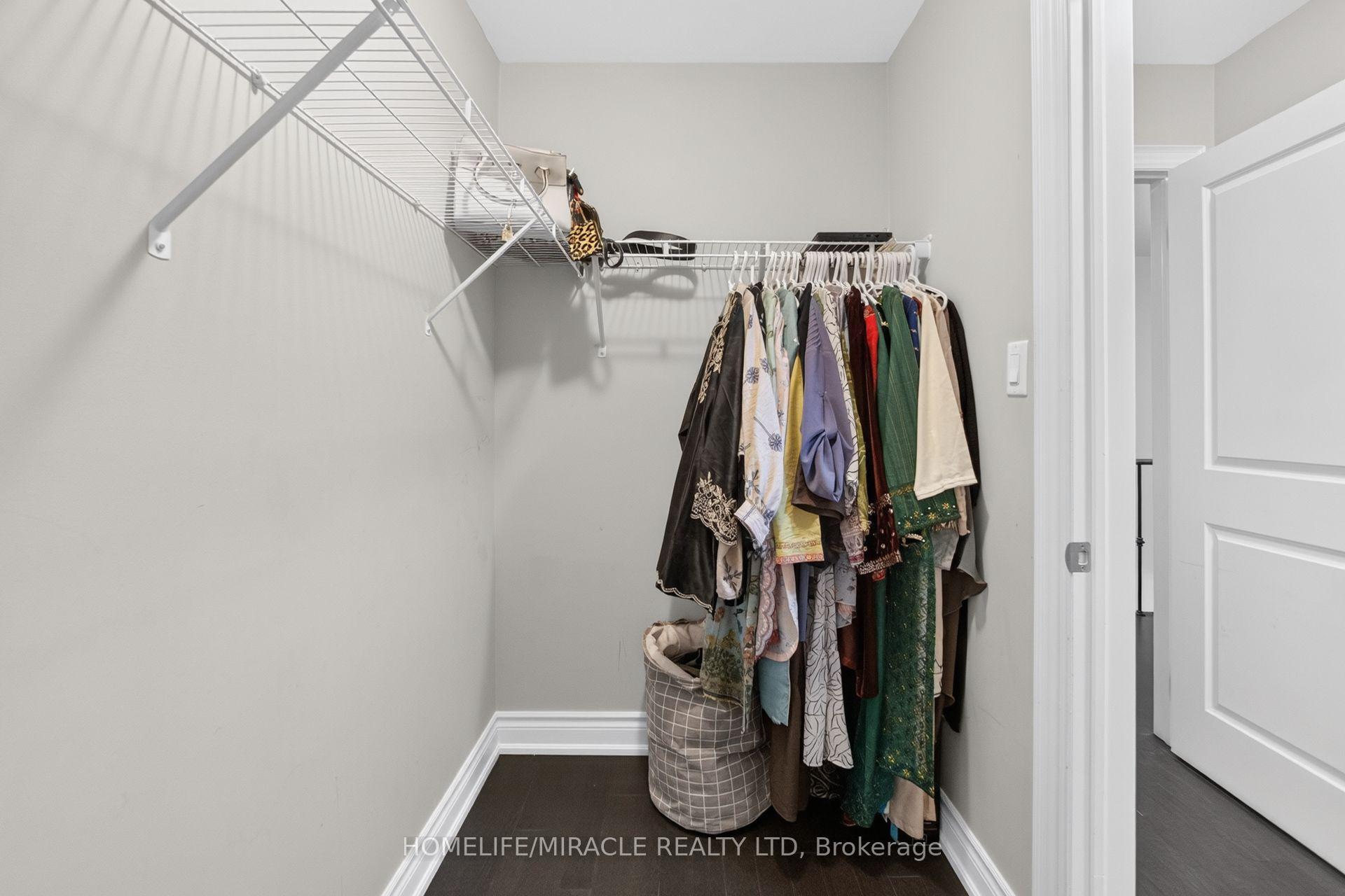 Photo 35 of 4 Vineyard Drive, Brampton, Bram West — HOMEH