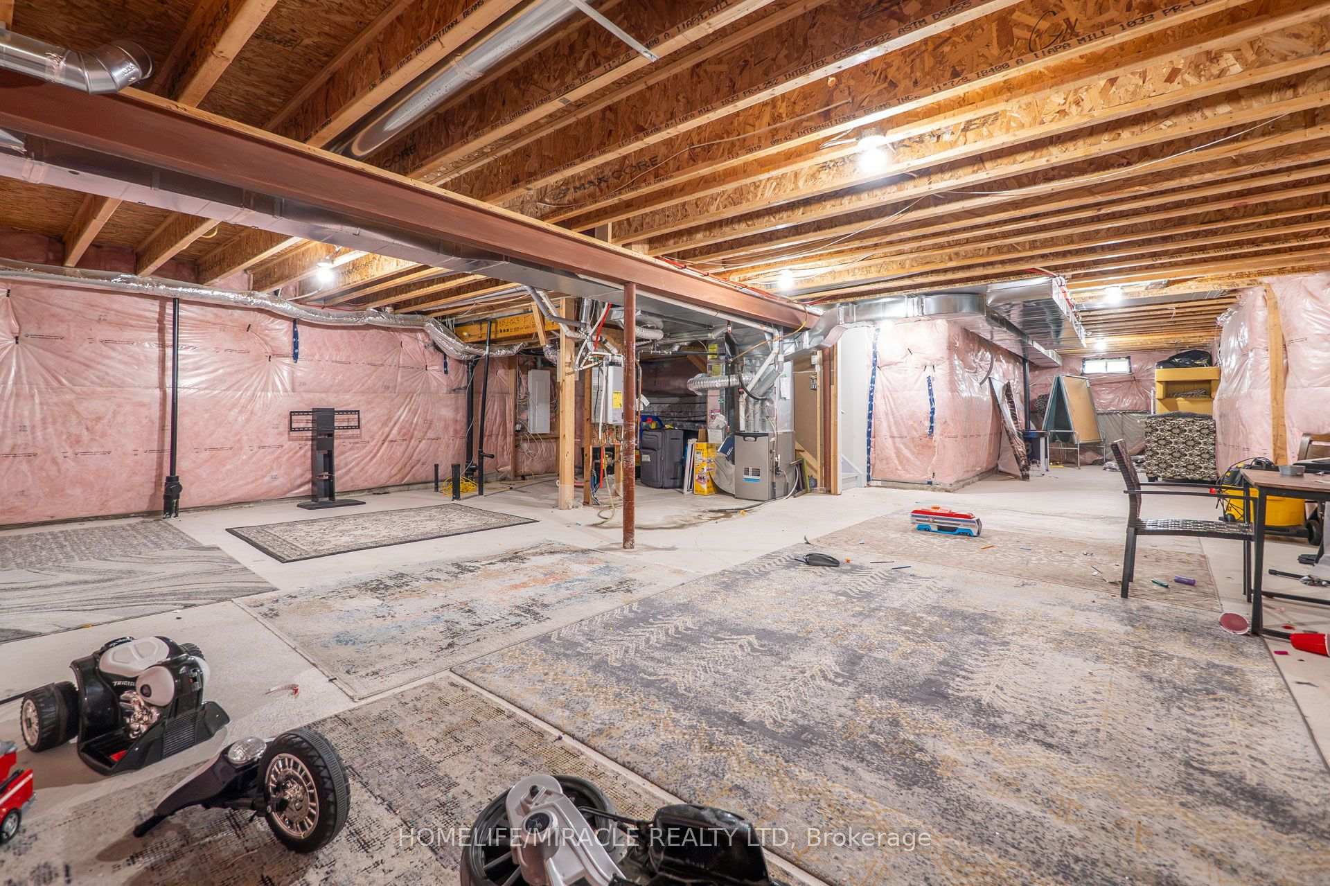 Photo 45 of 4 Vineyard Drive, Brampton, Bram West — HOMEH