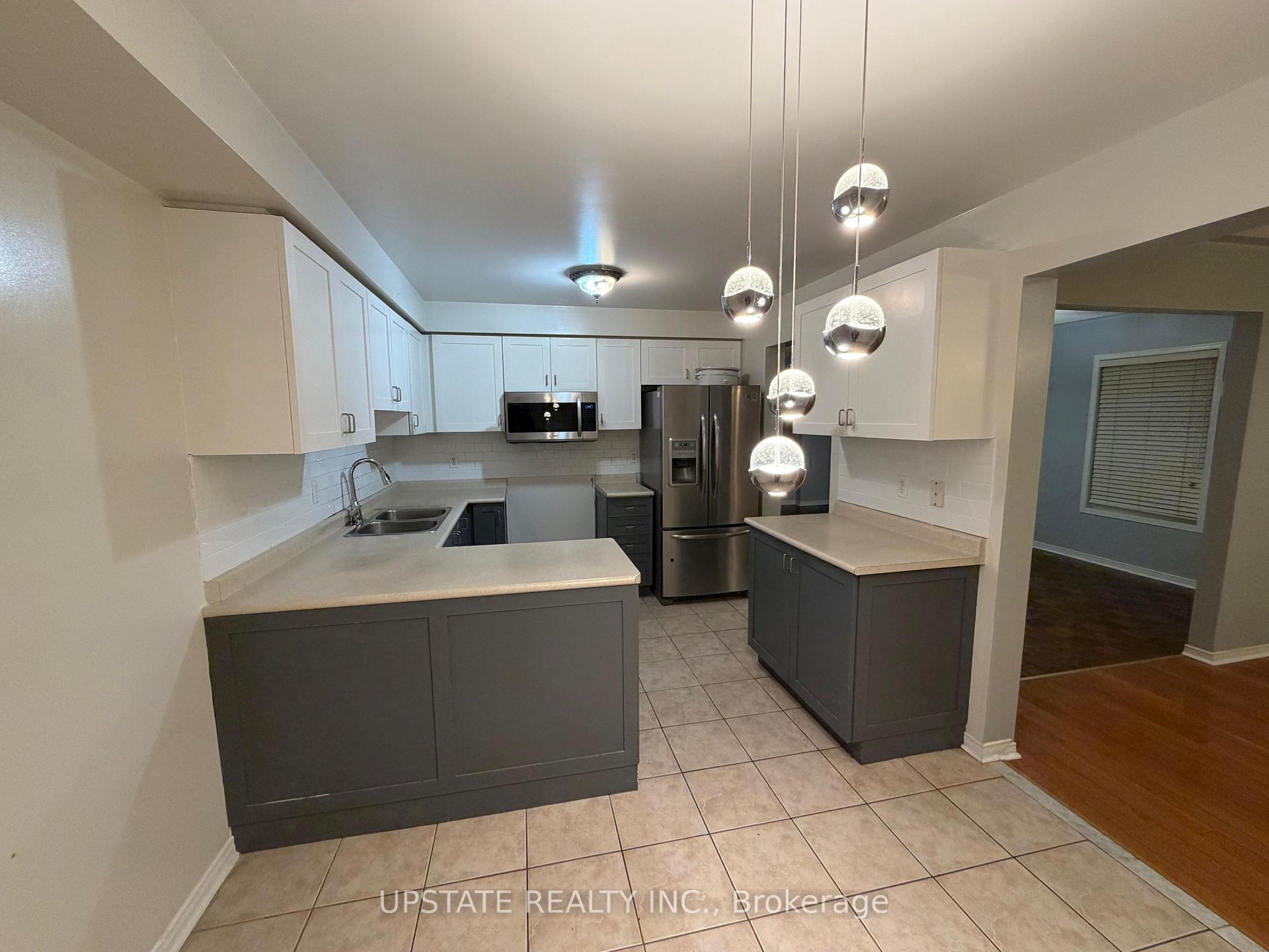 Photo 4 of 56 Luella Crescent, Brampton, Fletcher's Meadow — HOMEH