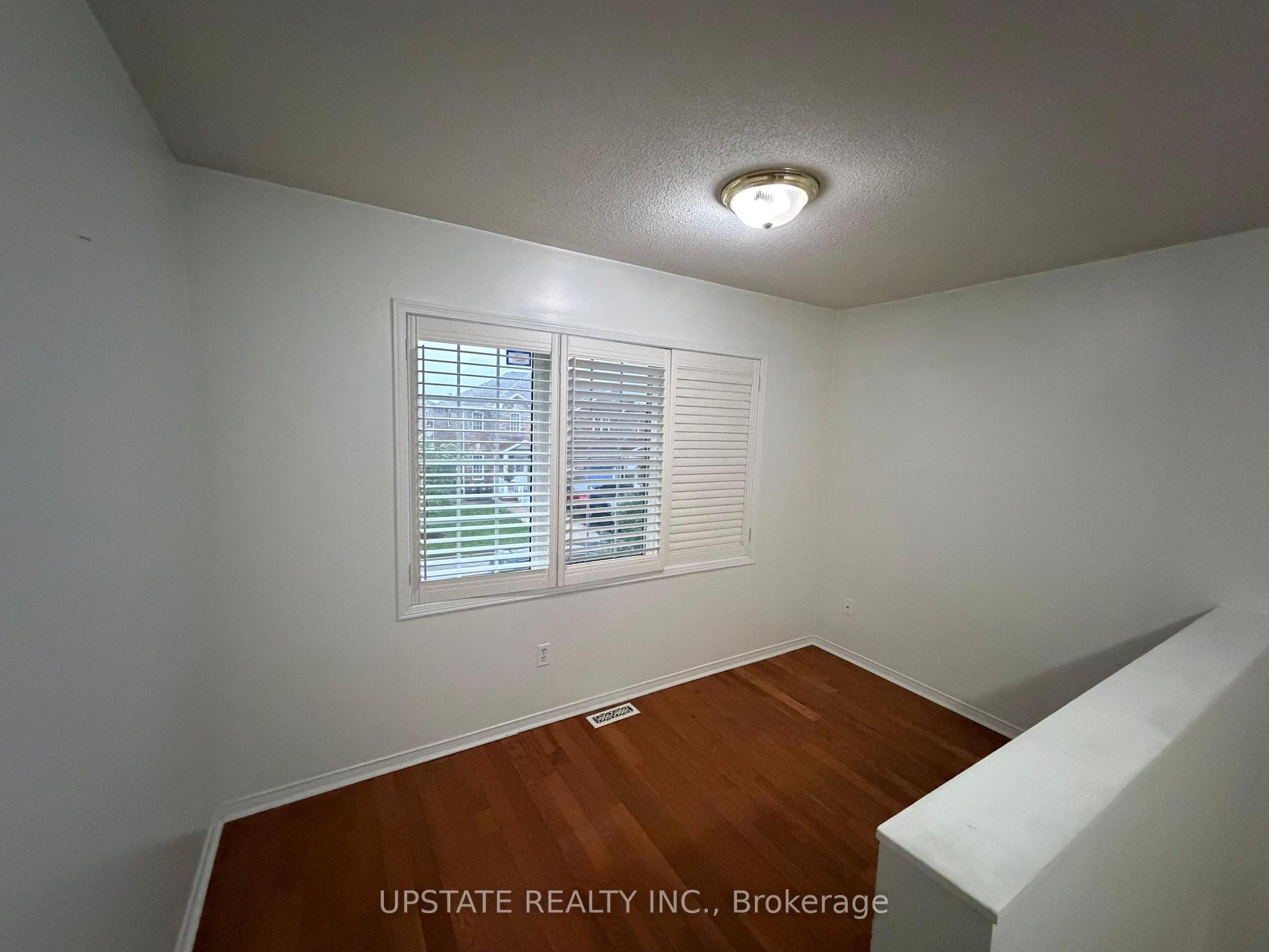Photo 8 of 56 Luella Crescent, Brampton, Fletcher's Meadow — HOMEH