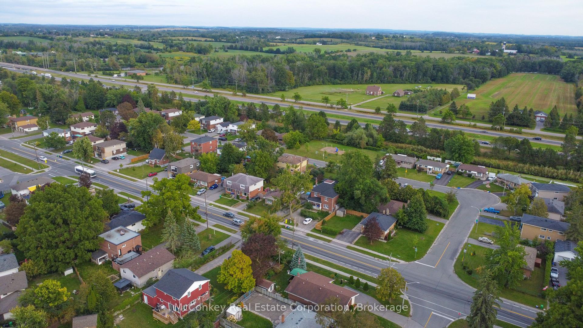 Photo 3 of 492 Robert Road, Peterborough, Otonabee Ward 1 — HOMEH
