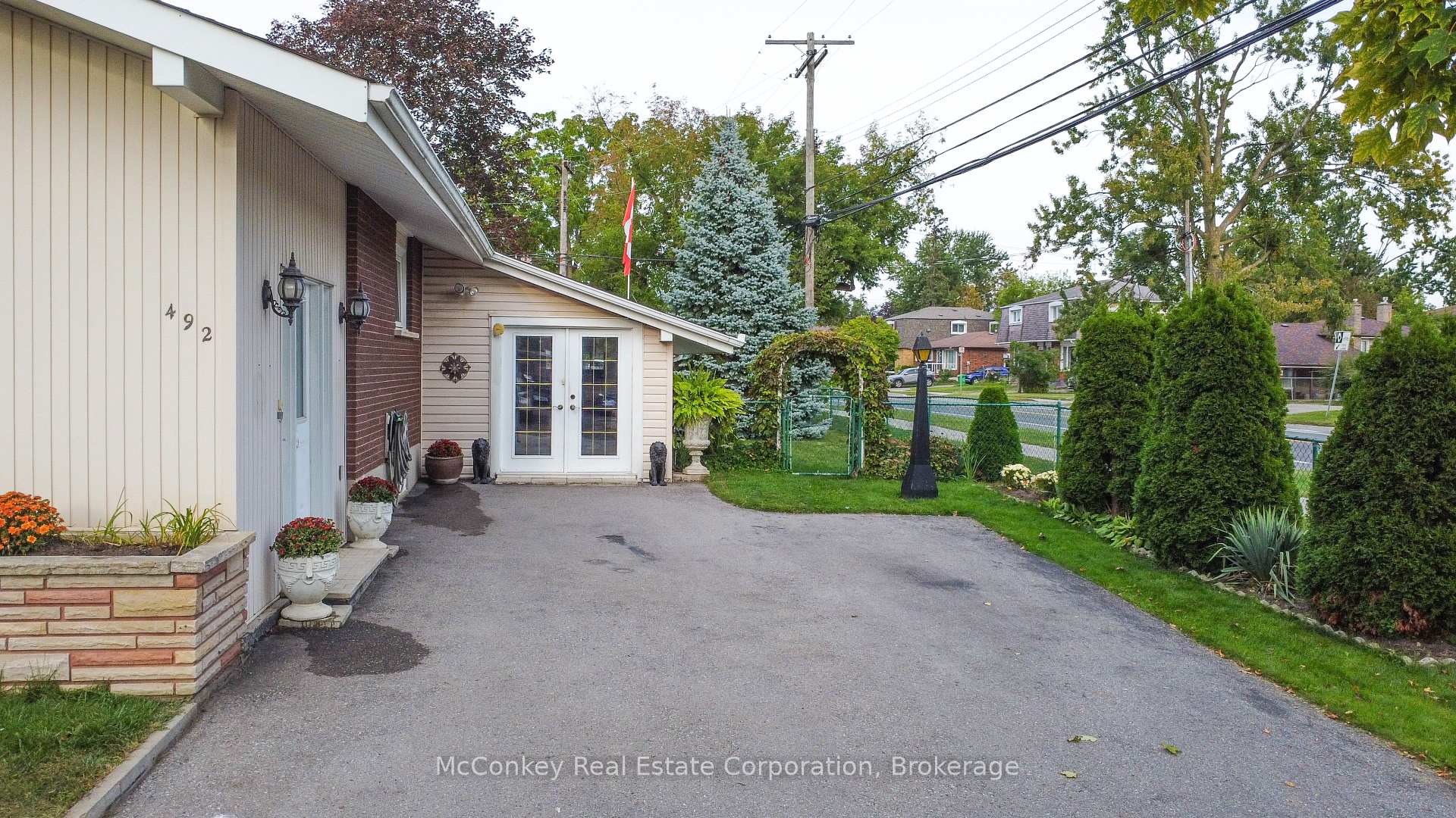 Photo 7 of 492 Robert Road, Peterborough, Otonabee Ward 1 — HOMEH