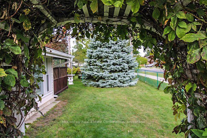 Photo 10 of 492 Robert Road, Peterborough, Otonabee Ward 1 — HOMEH