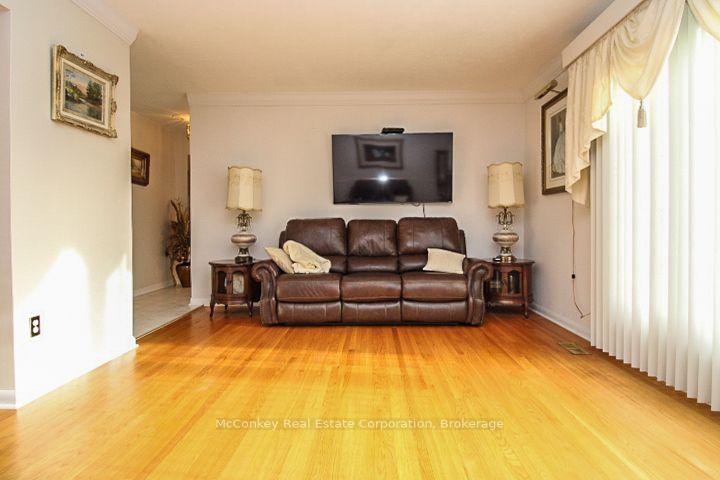 Photo 18 of 492 Robert Road, Peterborough, Otonabee Ward 1 — HOMEH