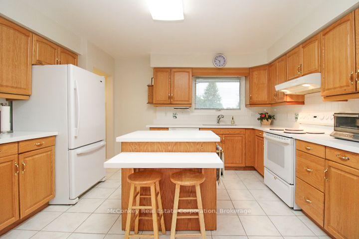 Photo 22 of 492 Robert Road, Peterborough, Otonabee Ward 1 — HOMEH