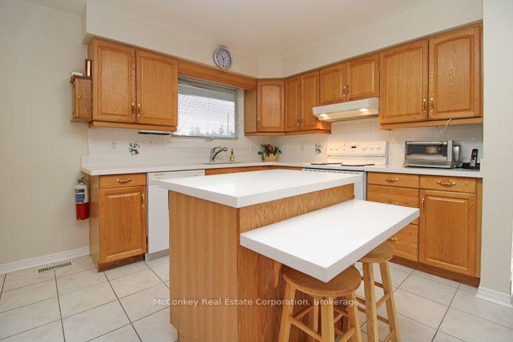 Photo 27 of 492 Robert Road, Peterborough, Otonabee Ward 1 — HOMEH