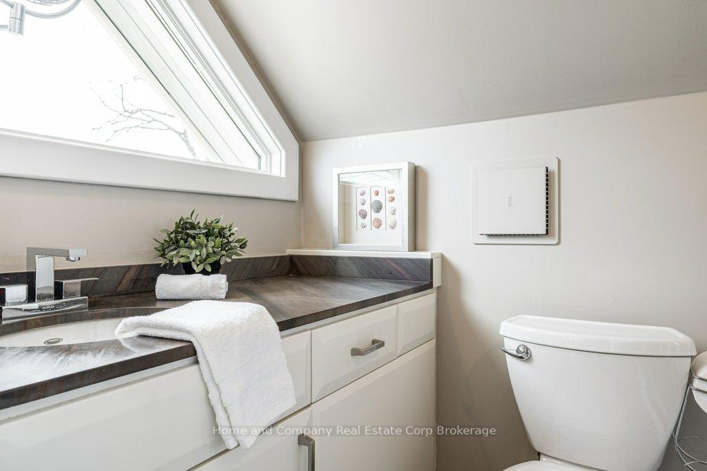 Photo 27 of 227 William Street, Stratford — HOMEH