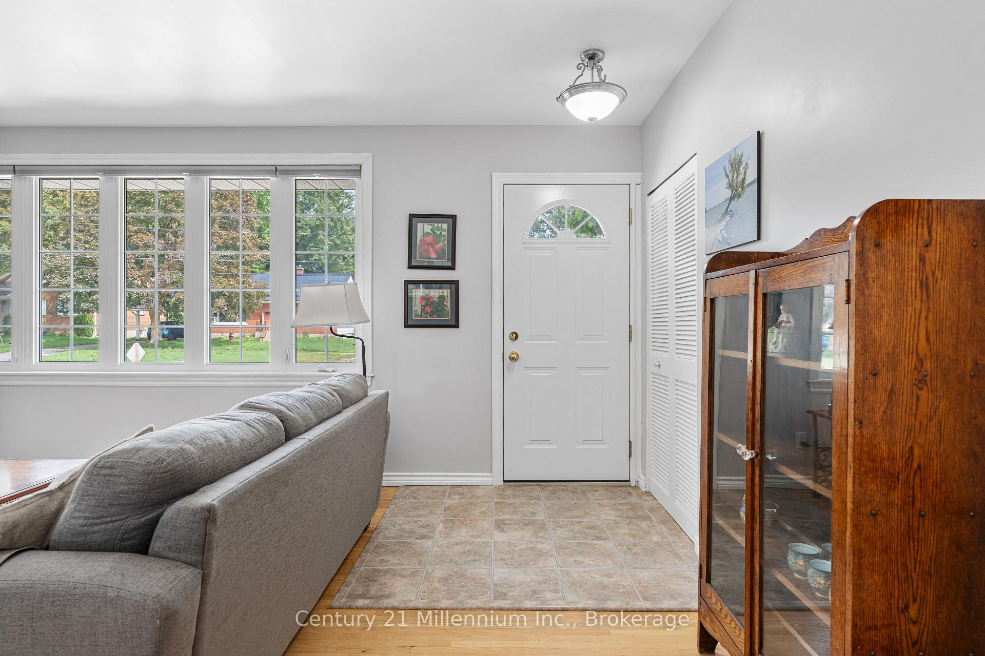 Photo 8 of 466 7th Avenue E, Owen Sound — HOMEH
