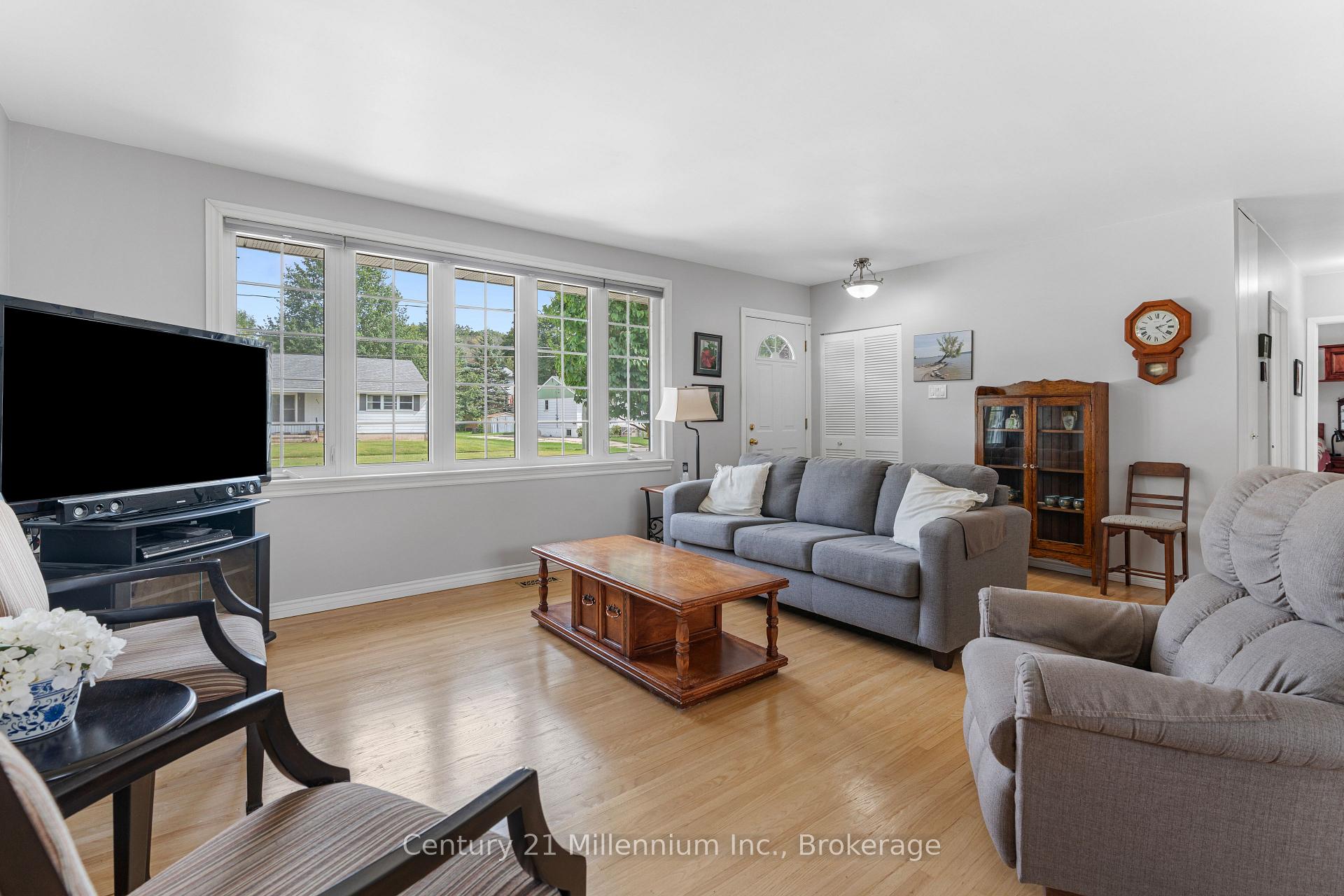 Photo 11 of 466 7th Avenue E, Owen Sound — HOMEH