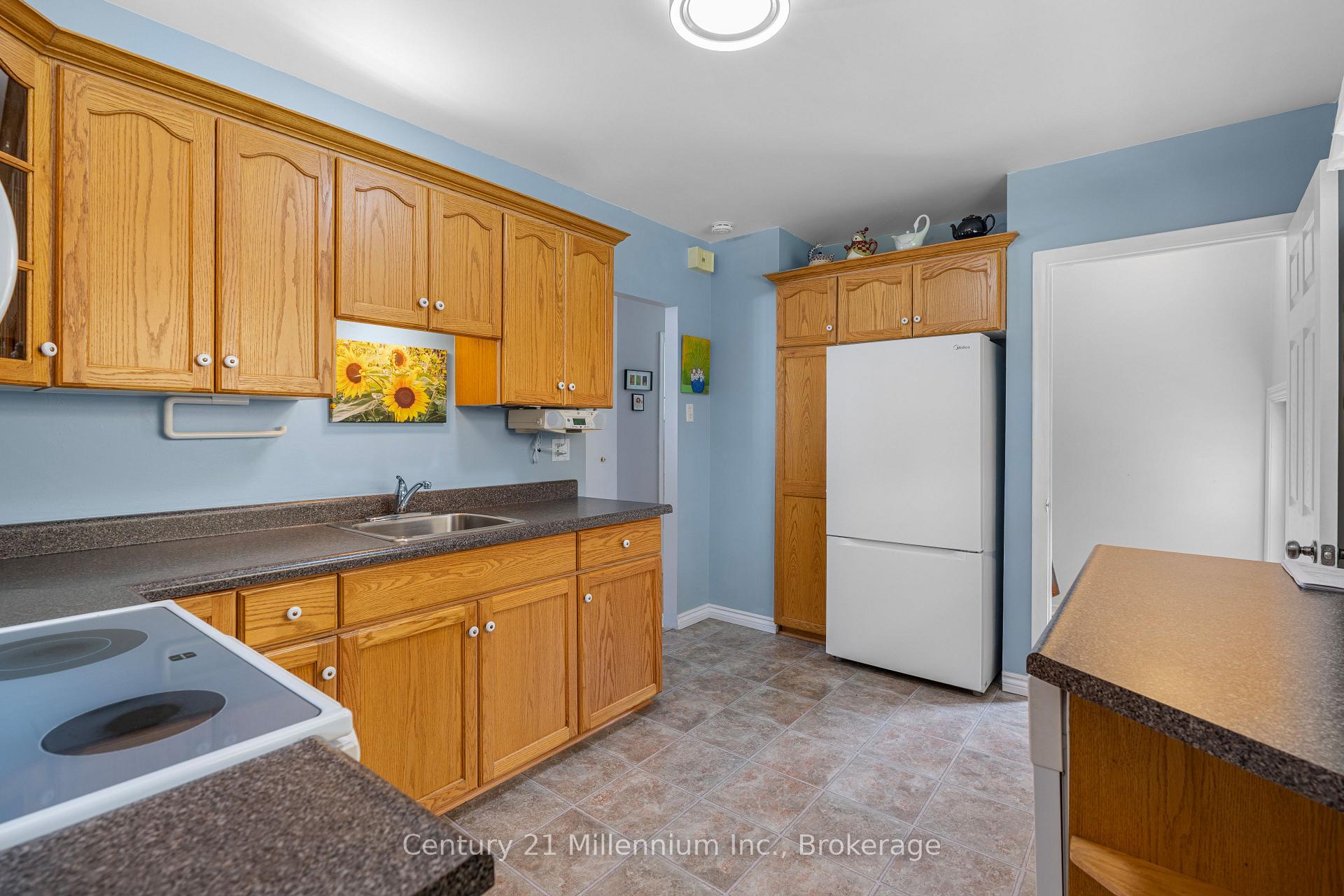 Photo 16 of 466 7th Avenue E, Owen Sound — HOMEH