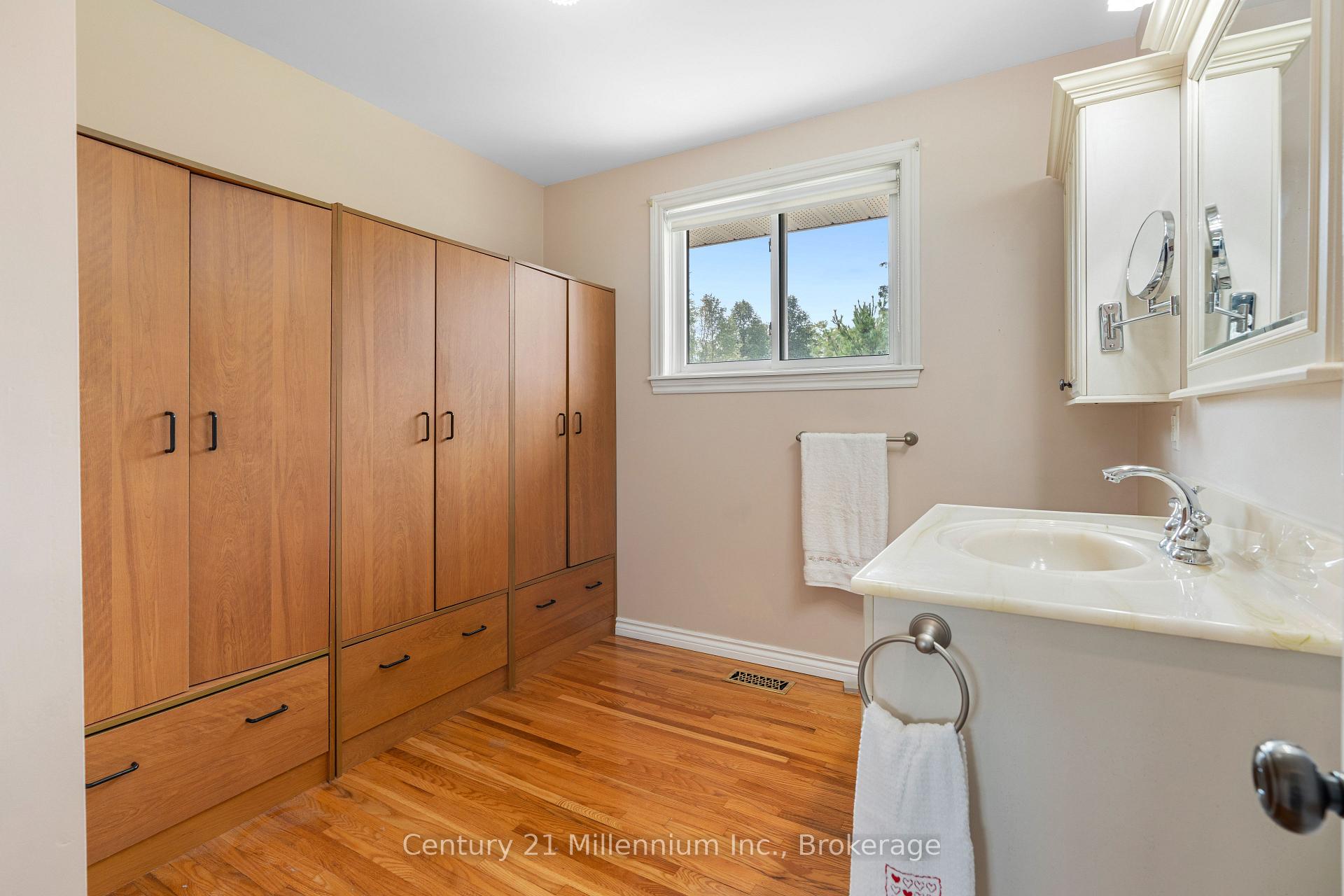 Photo 23 of 466 7th Avenue E, Owen Sound — HOMEH
