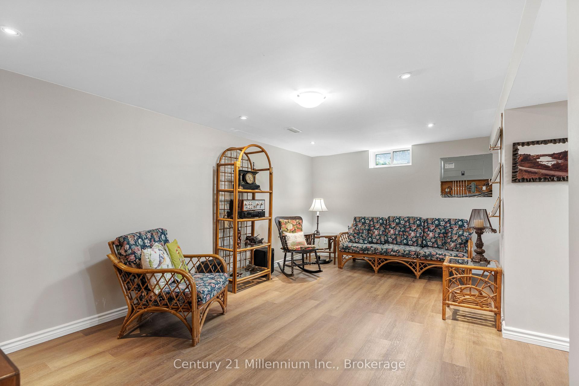 Photo 27 of 466 7th Avenue E, Owen Sound — HOMEH
