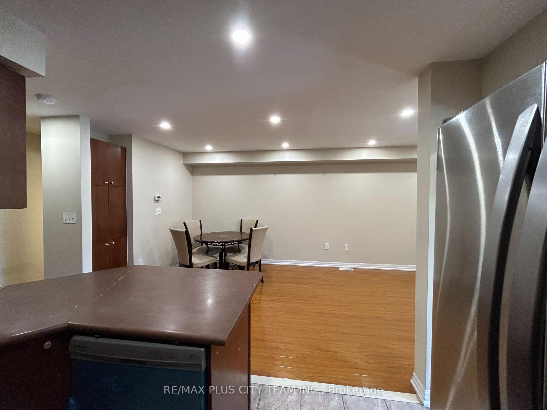 Photo 8 of 10 Cullcastle Street W, Ajax, South West — HOMEH