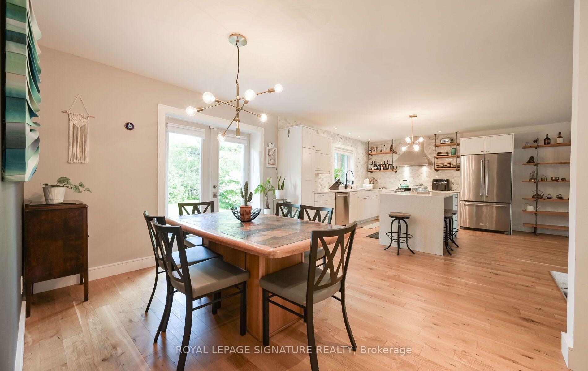 Photo 13 of 903 Johnathan Drive, Mississauga, Lakeview — HOMEH
