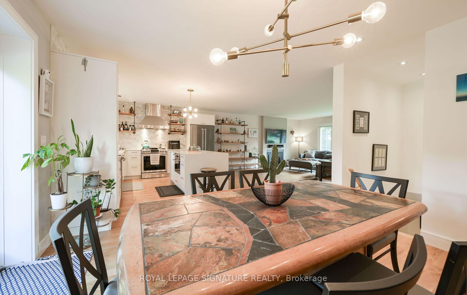 Photo 14 of 903 Johnathan Drive, Mississauga, Lakeview — HOMEH
