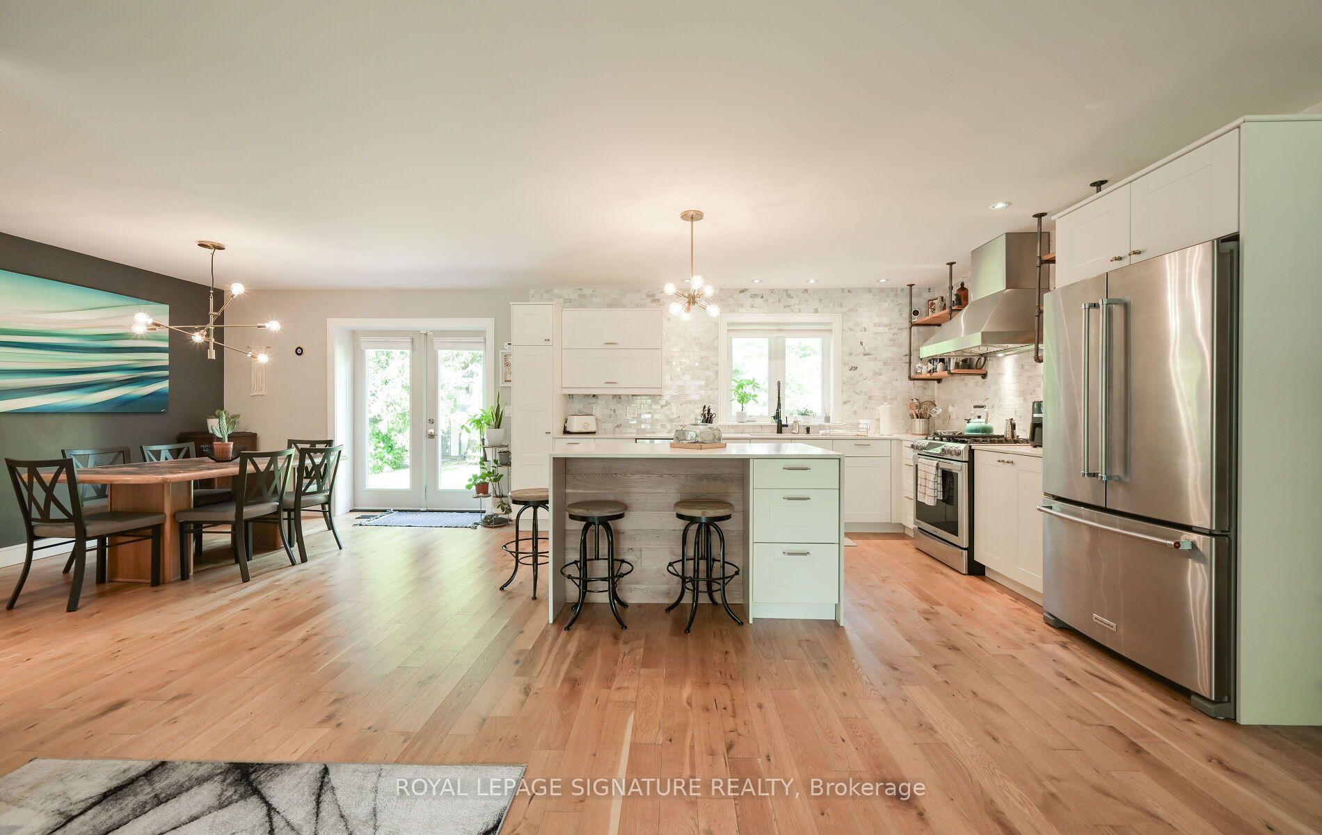 Photo 17 of 903 Johnathan Drive, Mississauga, Lakeview — HOMEH